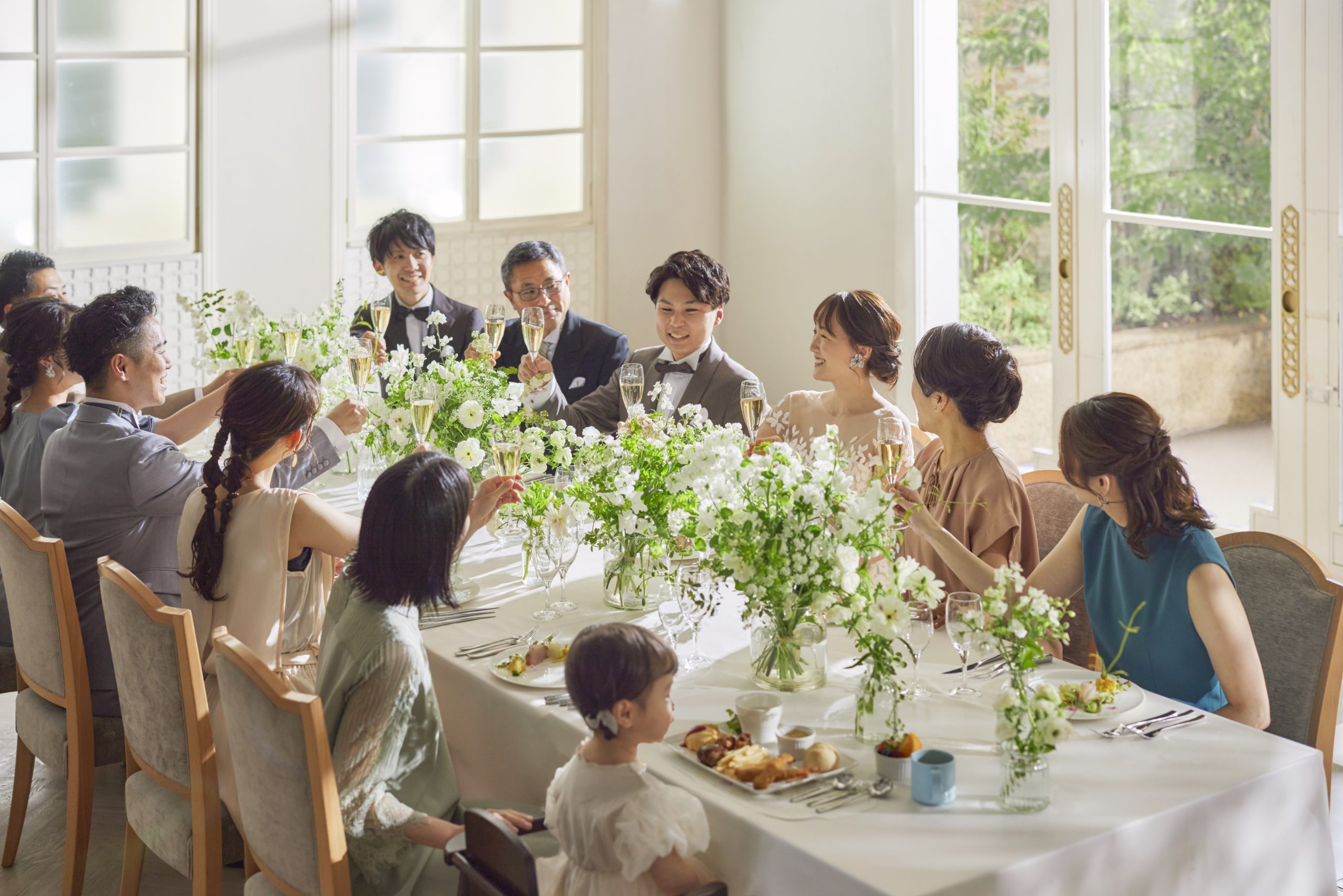 小規模結婚式の費用と後悔の真相｜2026年最新相場と失敗しない家族婚