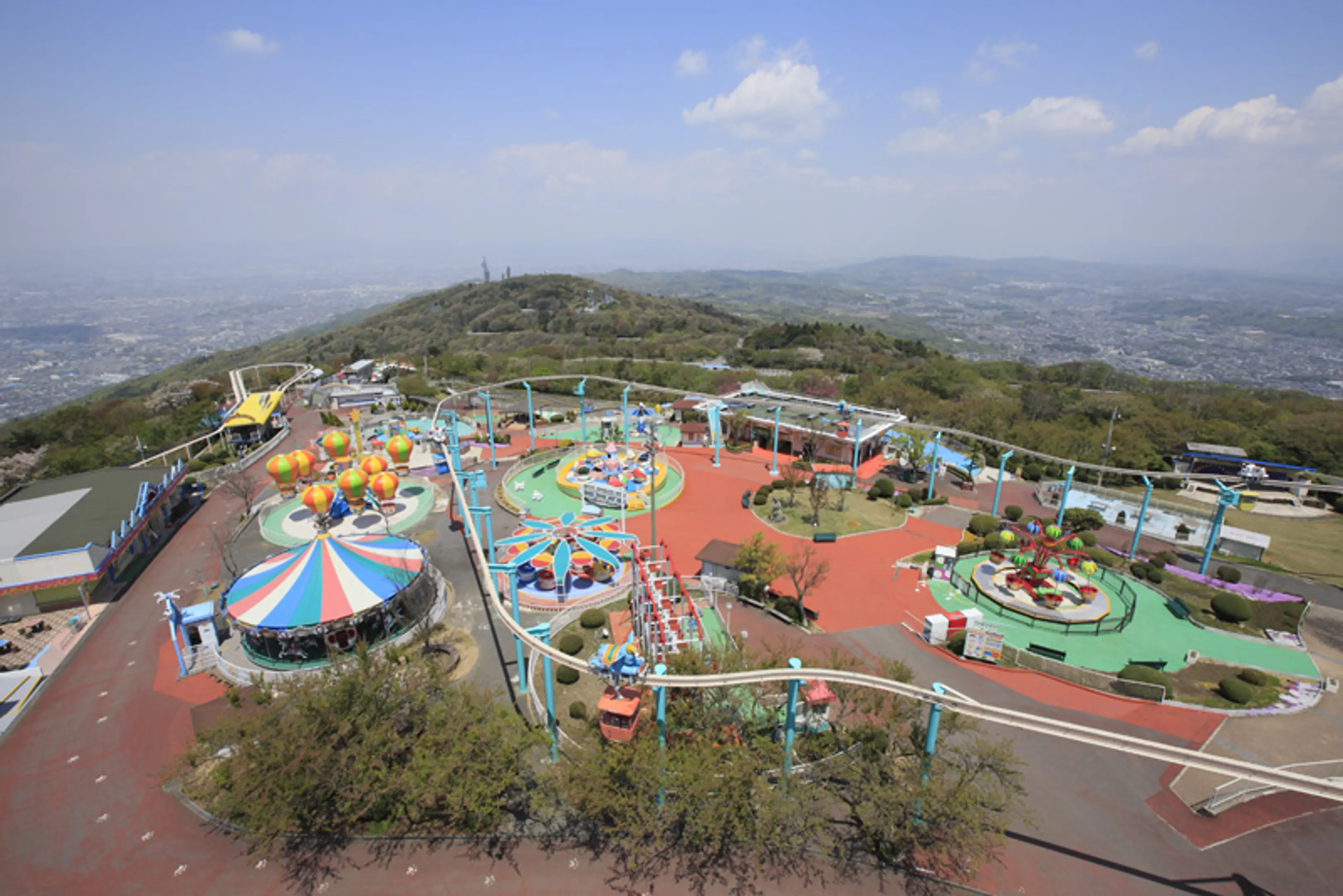 生駒山上遊園地はなぜ愛される？入園無料の秘密と2026年最新攻略法