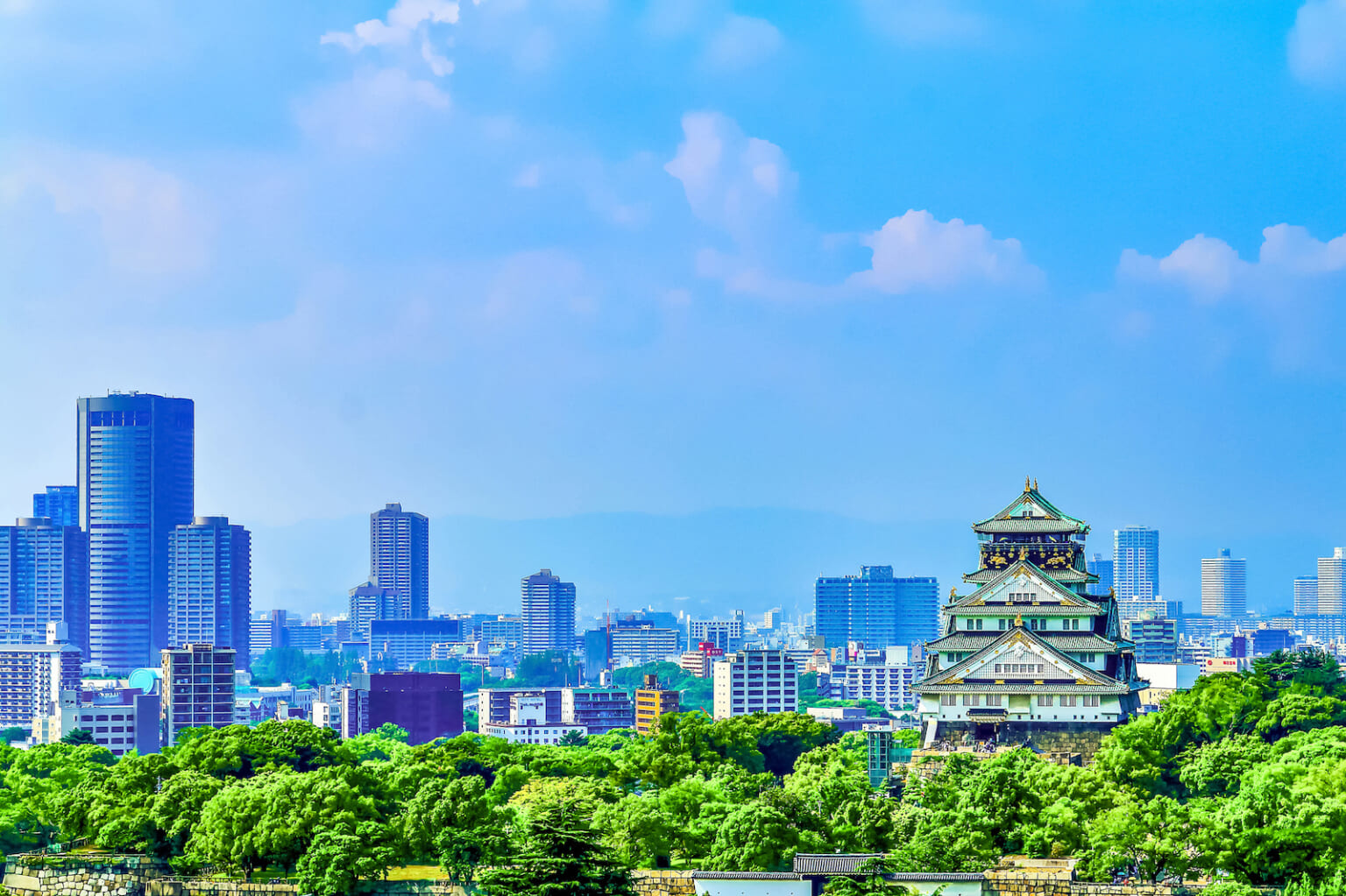 【2026年現地ルポ】梅田の「巨大ハブ」は何を変えたのか？新生・大阪中央郵便局が描くメガシティ関西の未来像