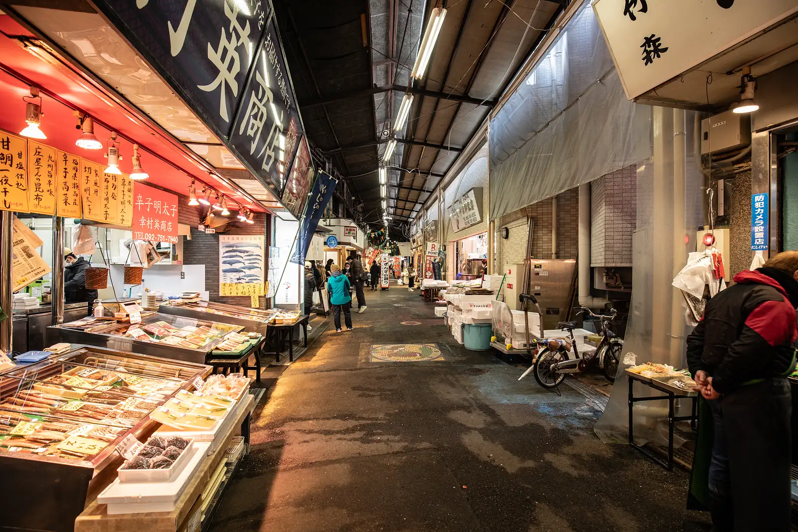 博多の台所「柳橋連合市場」完全攻略！海鮮丼や食べ歩き・最新事情