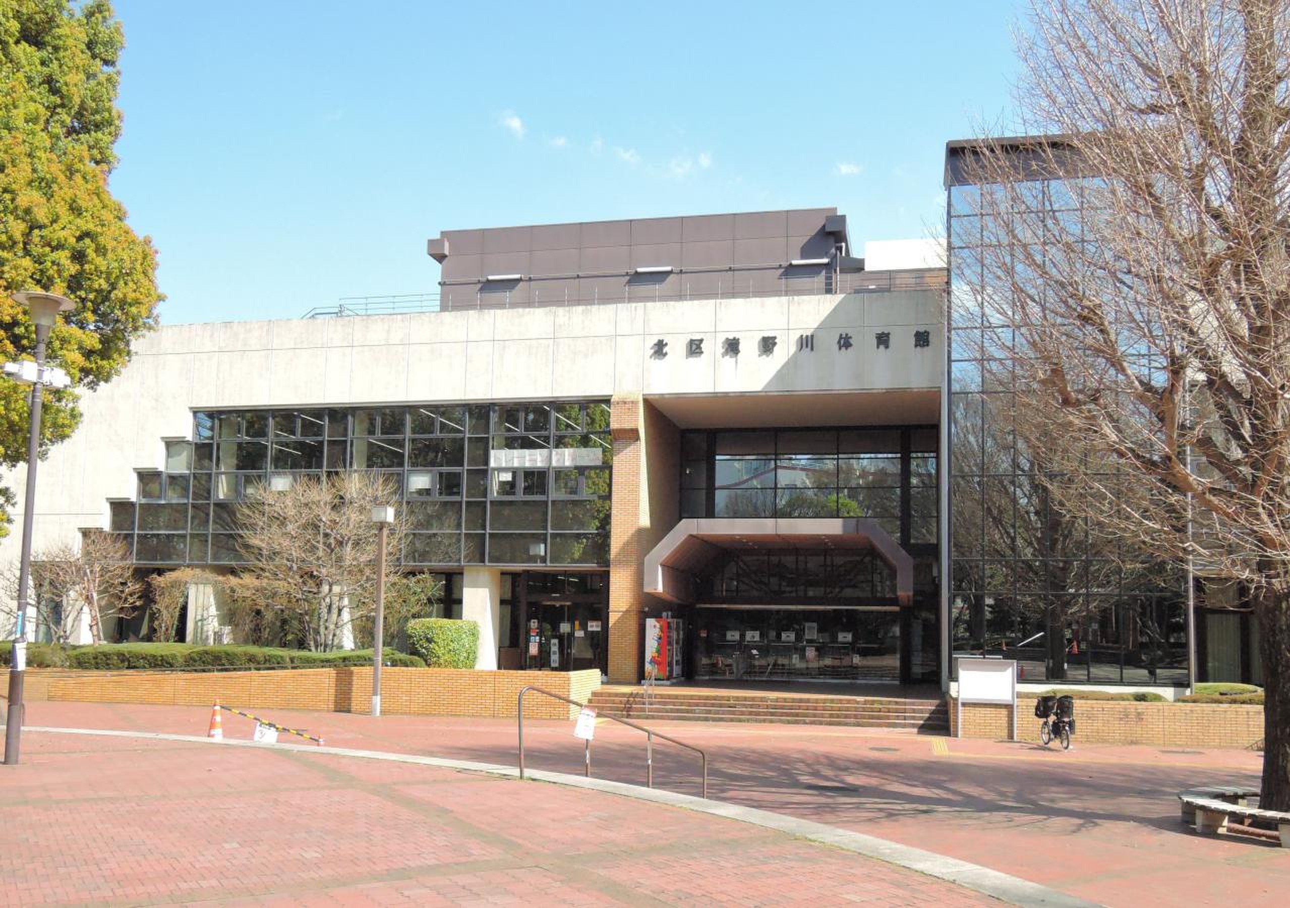 北区滝野川体育館の利用料金と混雑実態！プールや予約の最新完全ガイド