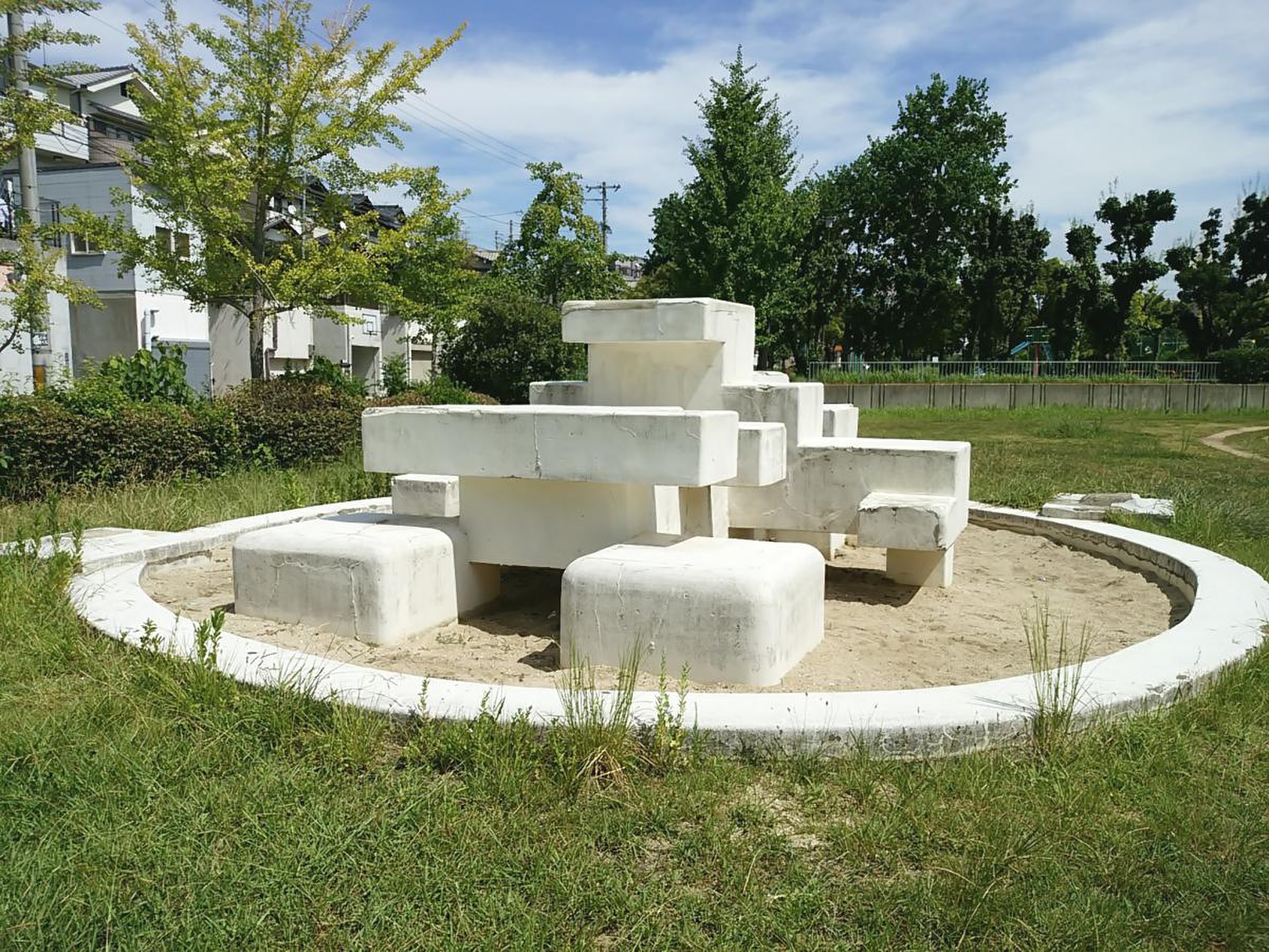 【2026最新】堺市中区・八田荘公園の遊具と駐車場事情！評判や魅力を徹底解説