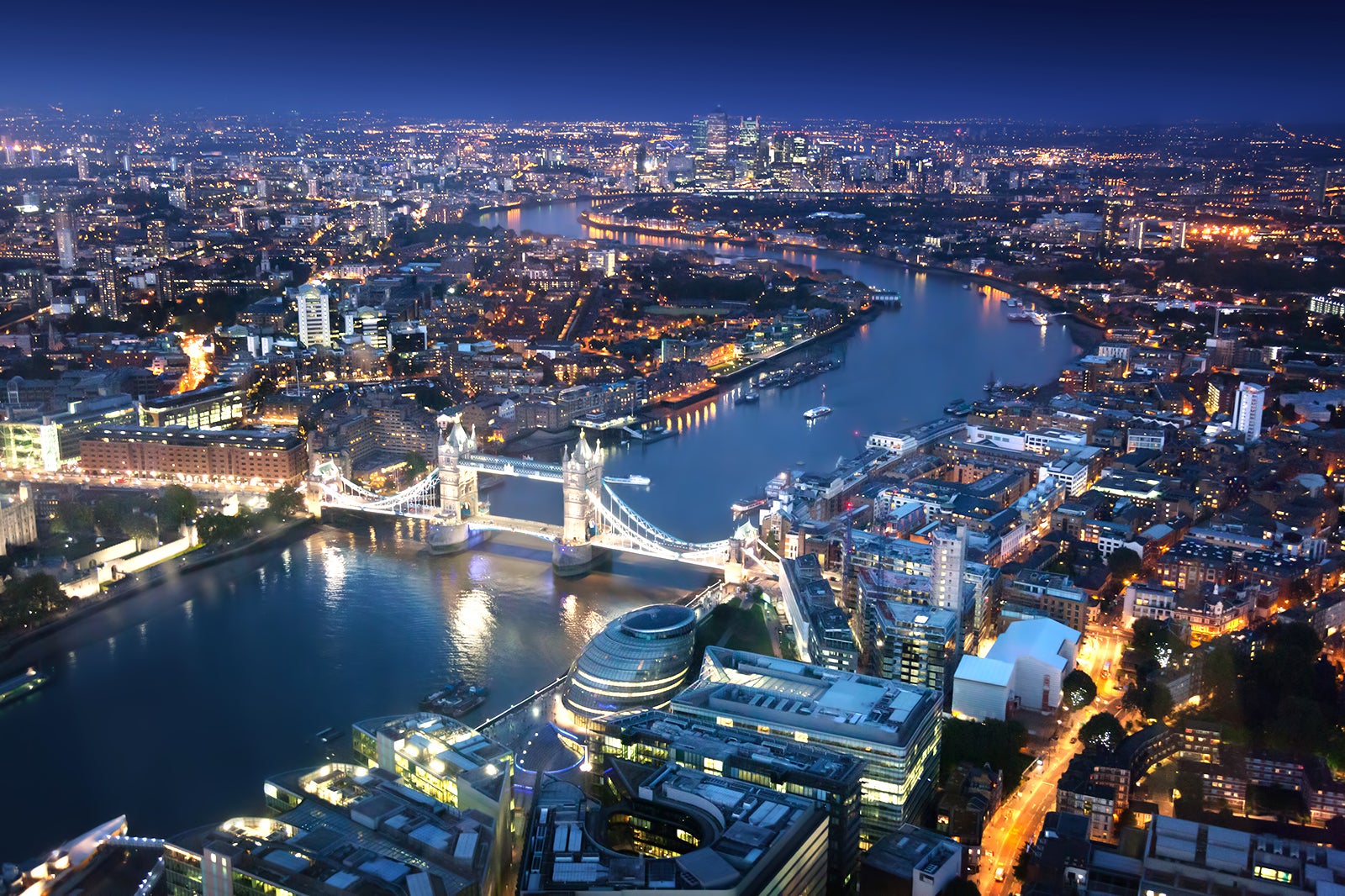 ロンドンシティ空港が選ばれる理由とヒースローとの違い【2026年最新】