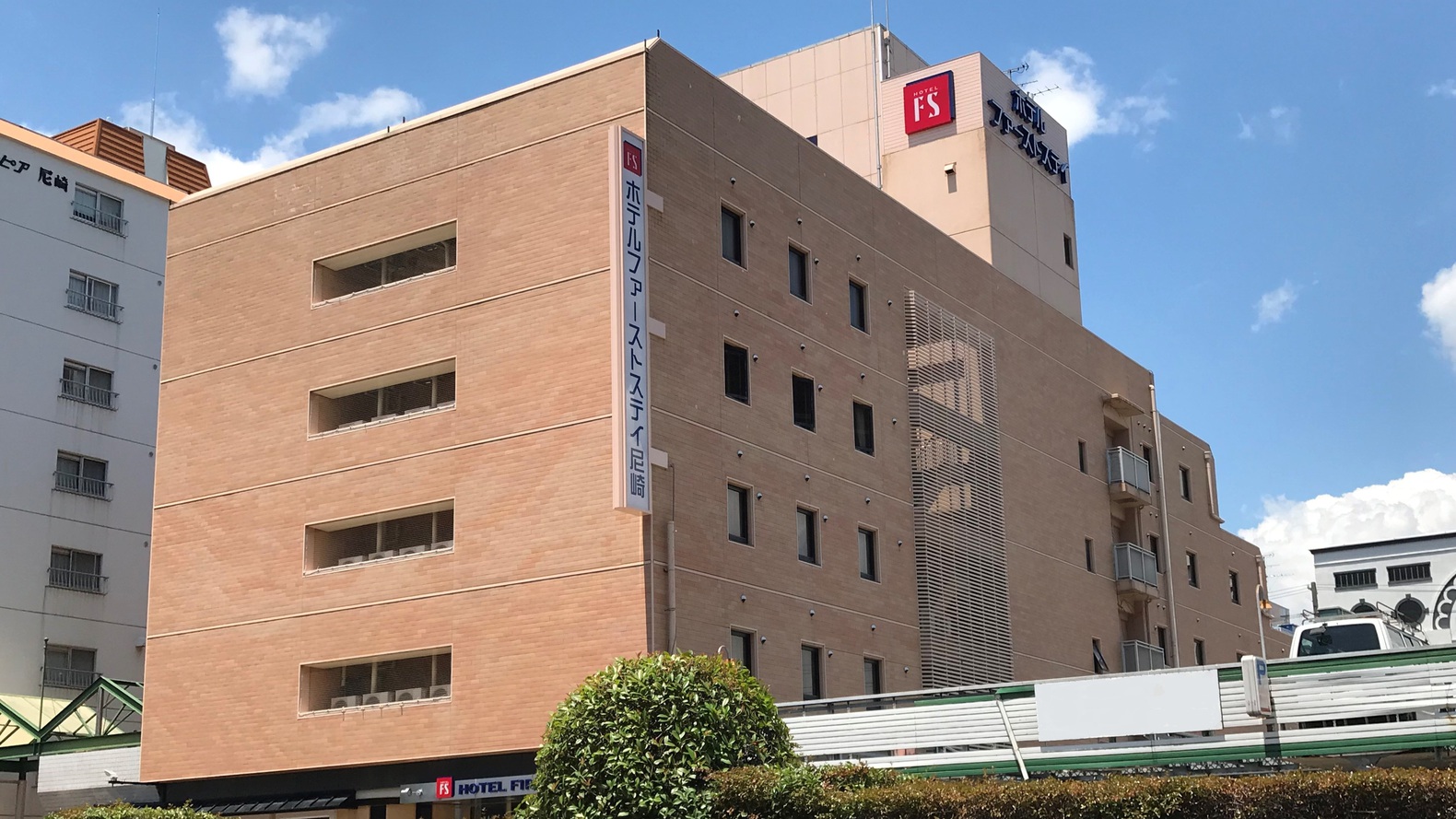大阪・神戸へすぐ！ファースト ステイ 尼崎の意外な評判と限定特典