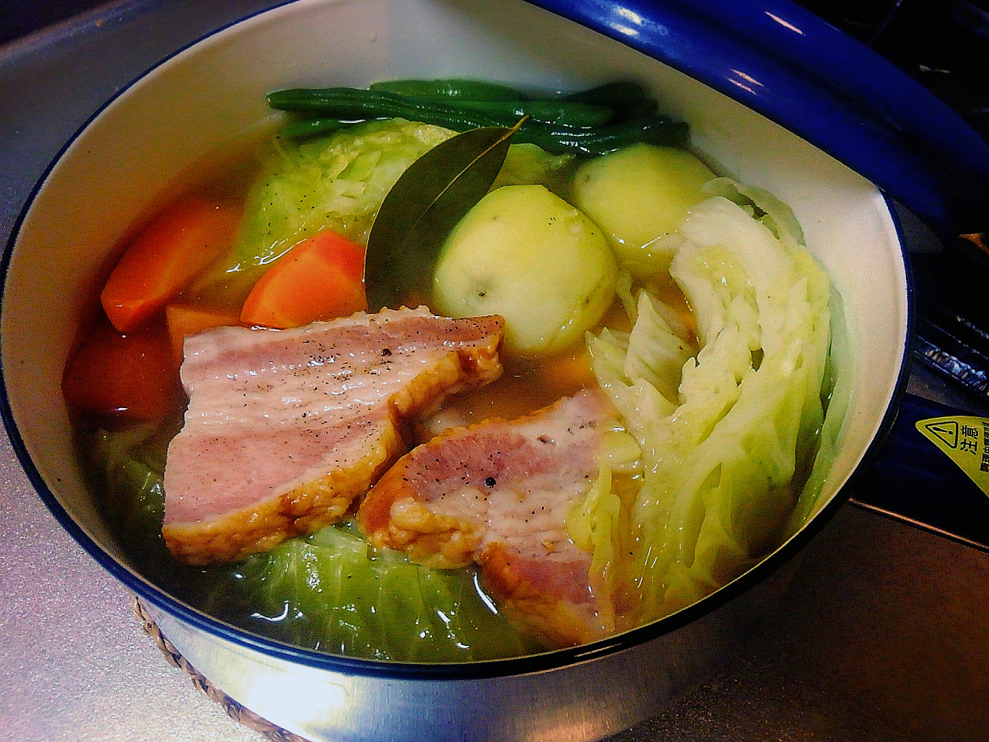 余ったポトフを劇的に美味しく冷凍保存！じゃがいも対策と解凍の極意
