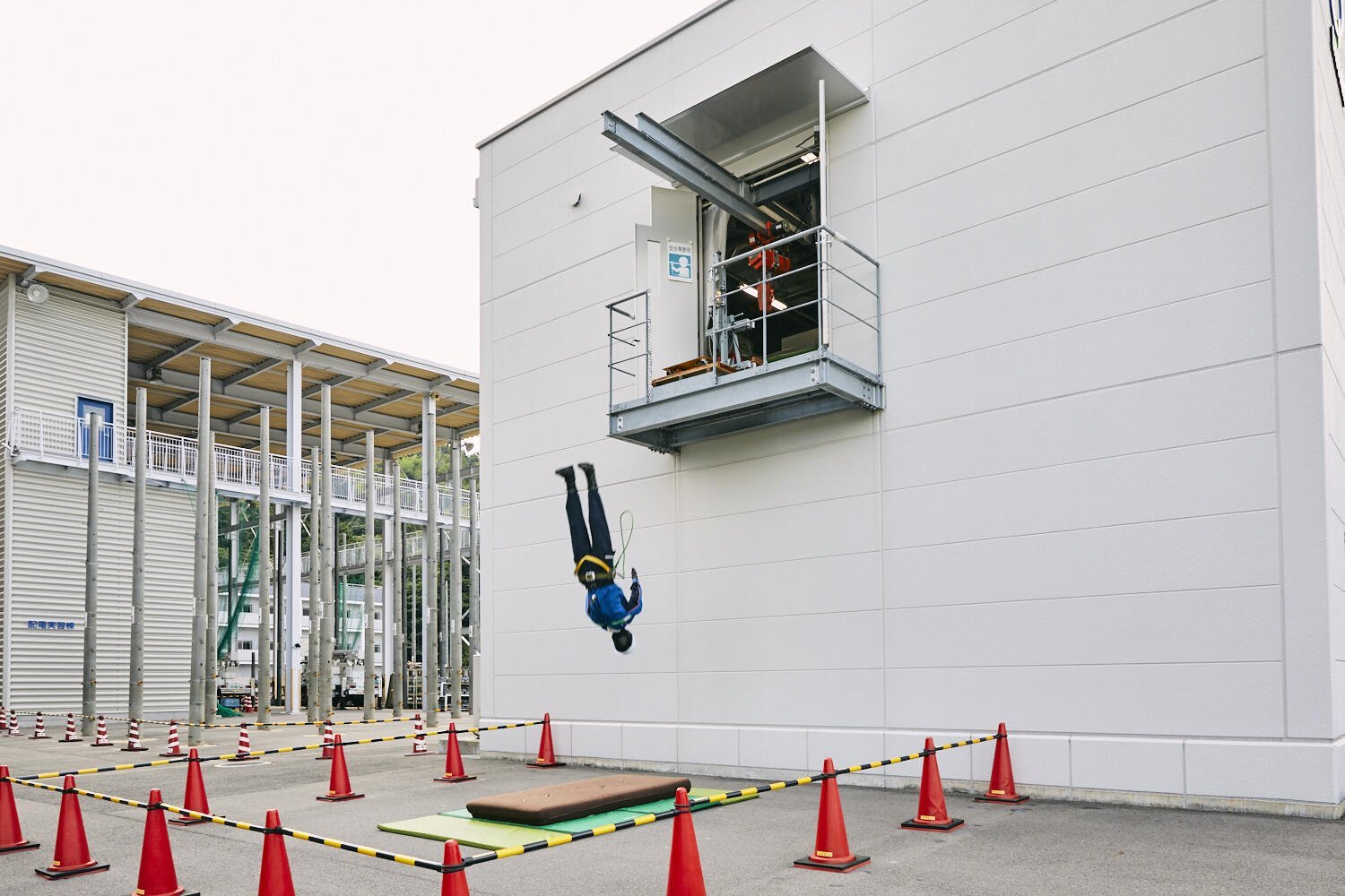 中電工の研修所は本当に厳しい？訓練内容と寮生活の実態を徹底解剖