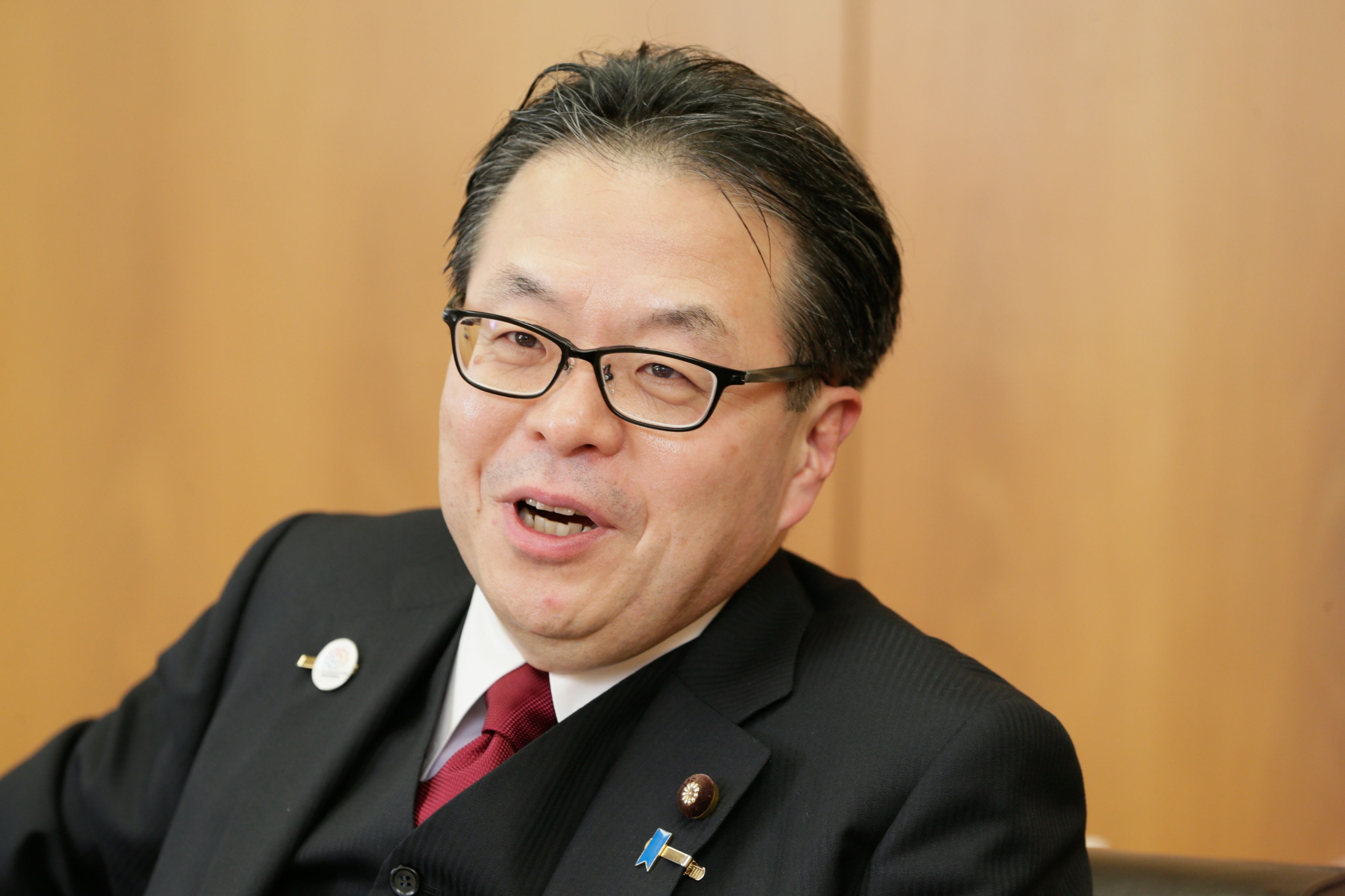 世耕弘成の現在と真相｜近大理事長・妻との私生活から政界復帰の全貌