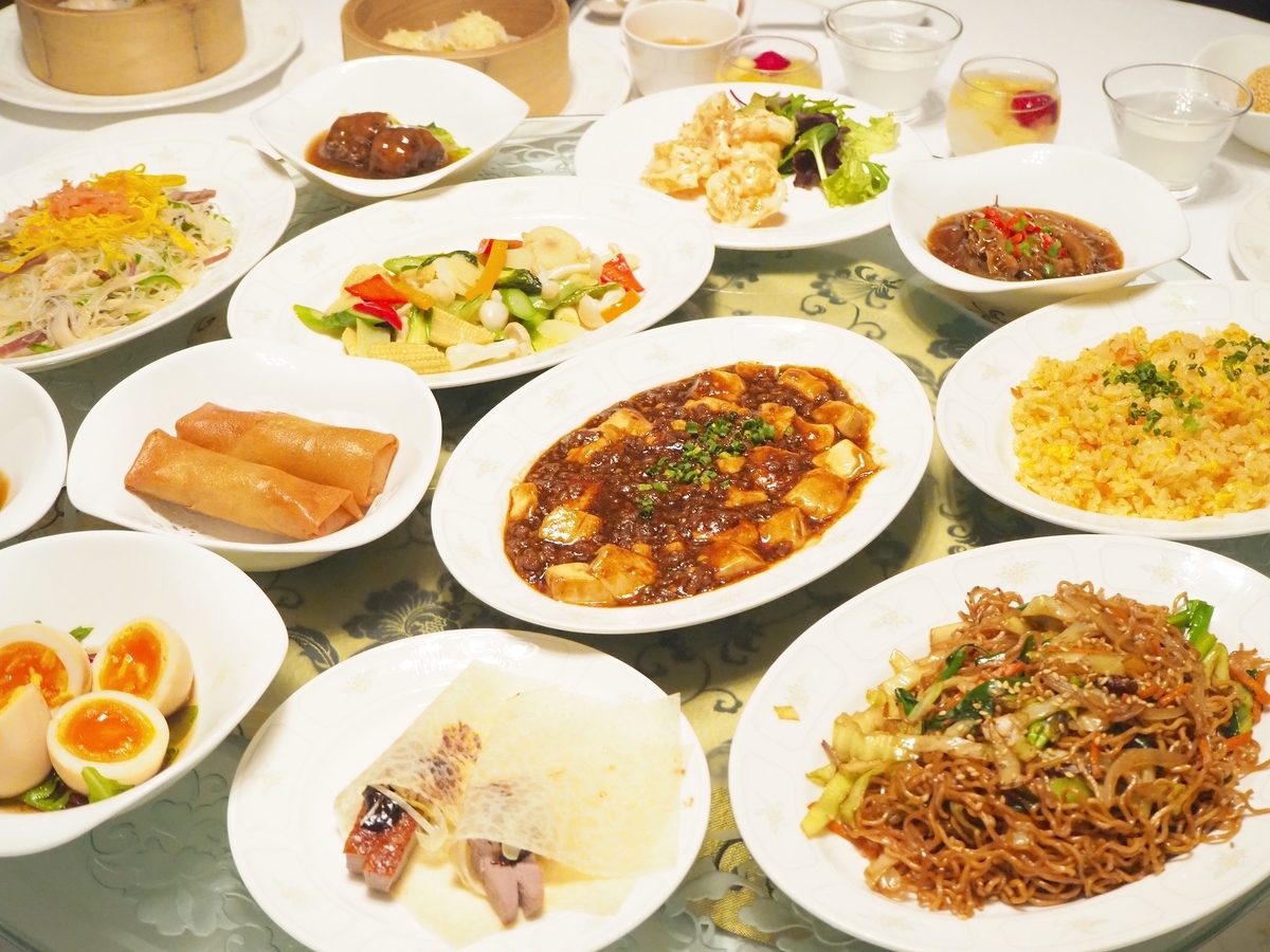 【2026年食トレンド現地ルポ】カウンターで跳ねる油と熱気——『中華 居酒屋 福』が塗り替える日本の夜の「最新常識」