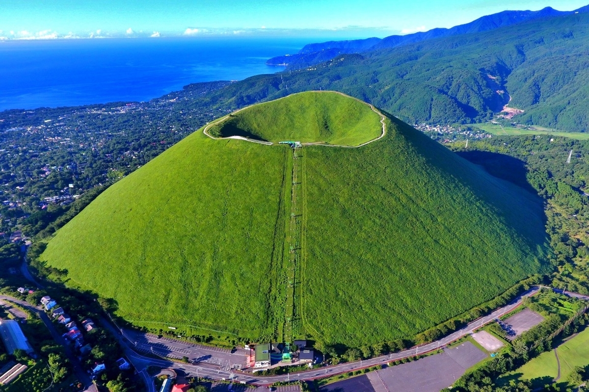【大室山の天気は“別世界”】霧と強風が急変する理由と絶景を狙う最適時間