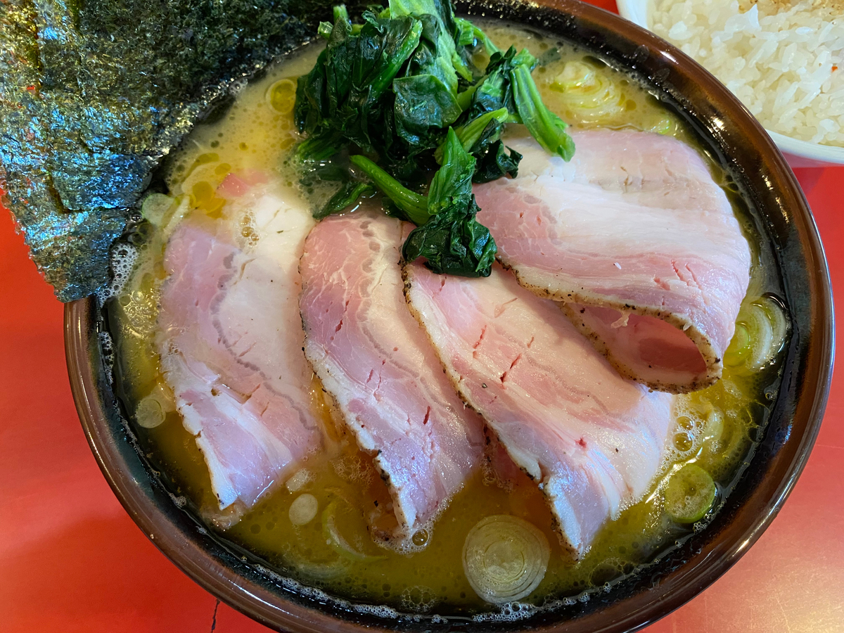 早朝から大行列！横浜「どんとこい家」の魅力と朝ラーメンの評判を解剖