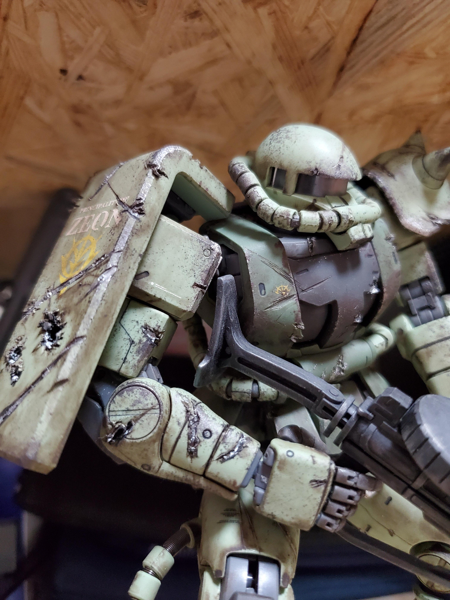 初心者も劇中再現！ガンプラダメージ加工で放つプロ級の戦場質感
