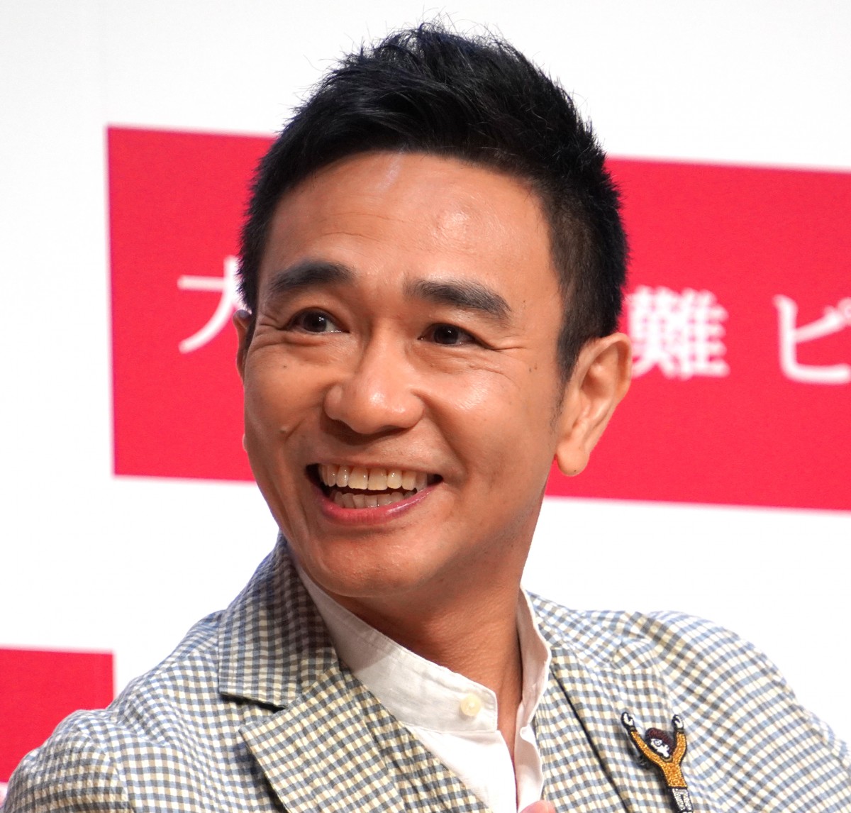 55歳を迎えた八嶋智人が解き放つ「唯一無二の存在感」——演劇とテレビを縦横無尽に駆ける名バイプレイヤーの真骨頂