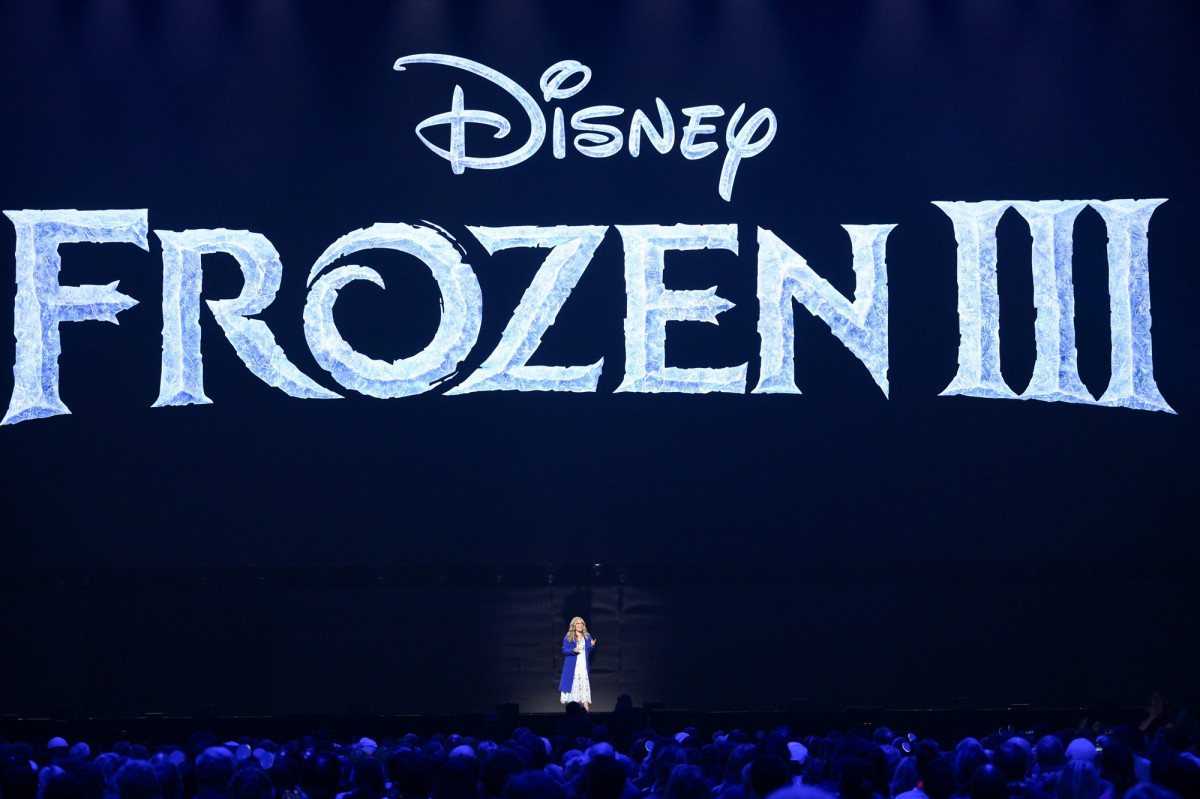 アナ雪3の公開日はいつ？公式発表から判明したあらすじと声優の真相