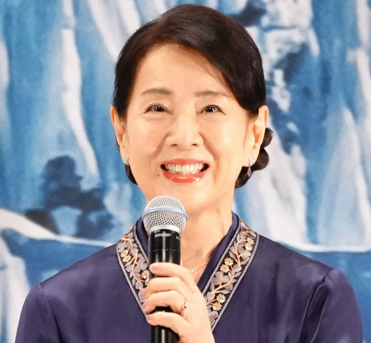 吉永小百合の年齢は現在何歳？奇跡の美貌を保つ健康法と夫との歩み