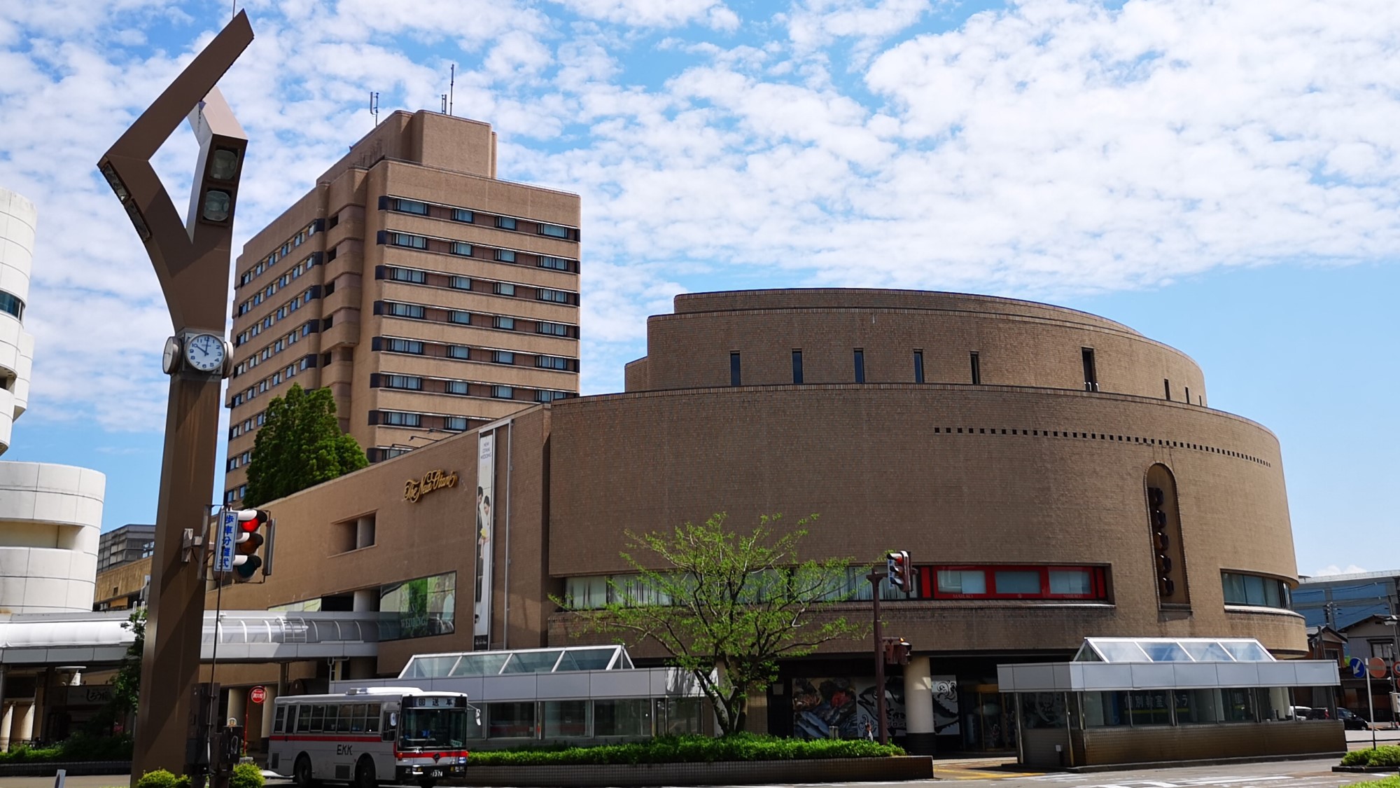 ホテルニューオータニ長岡の全貌｜朝食の評判から花火予約の極意まで
