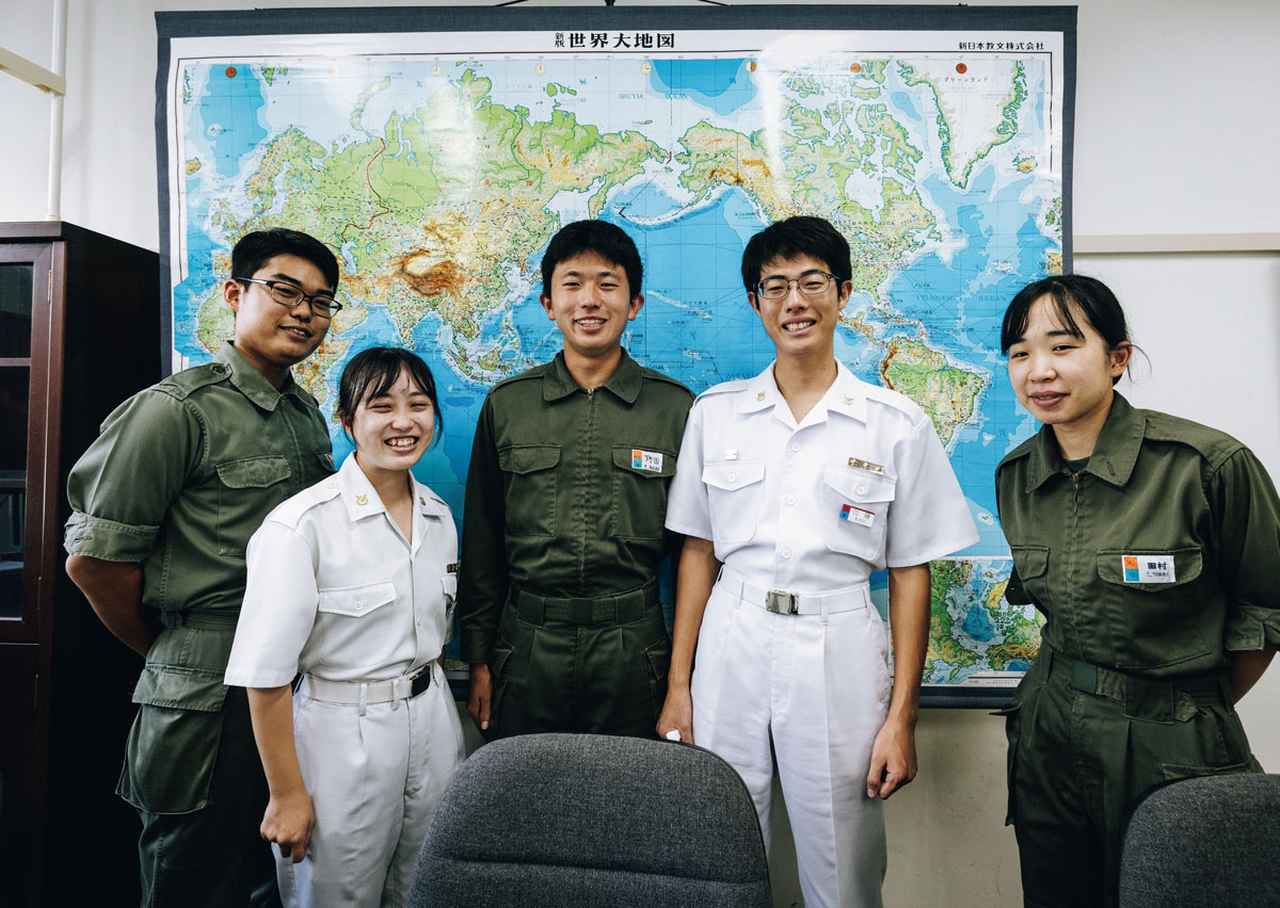 防衛大学校は国立大学と何が違う？給与支給や身分の実態を徹底解説