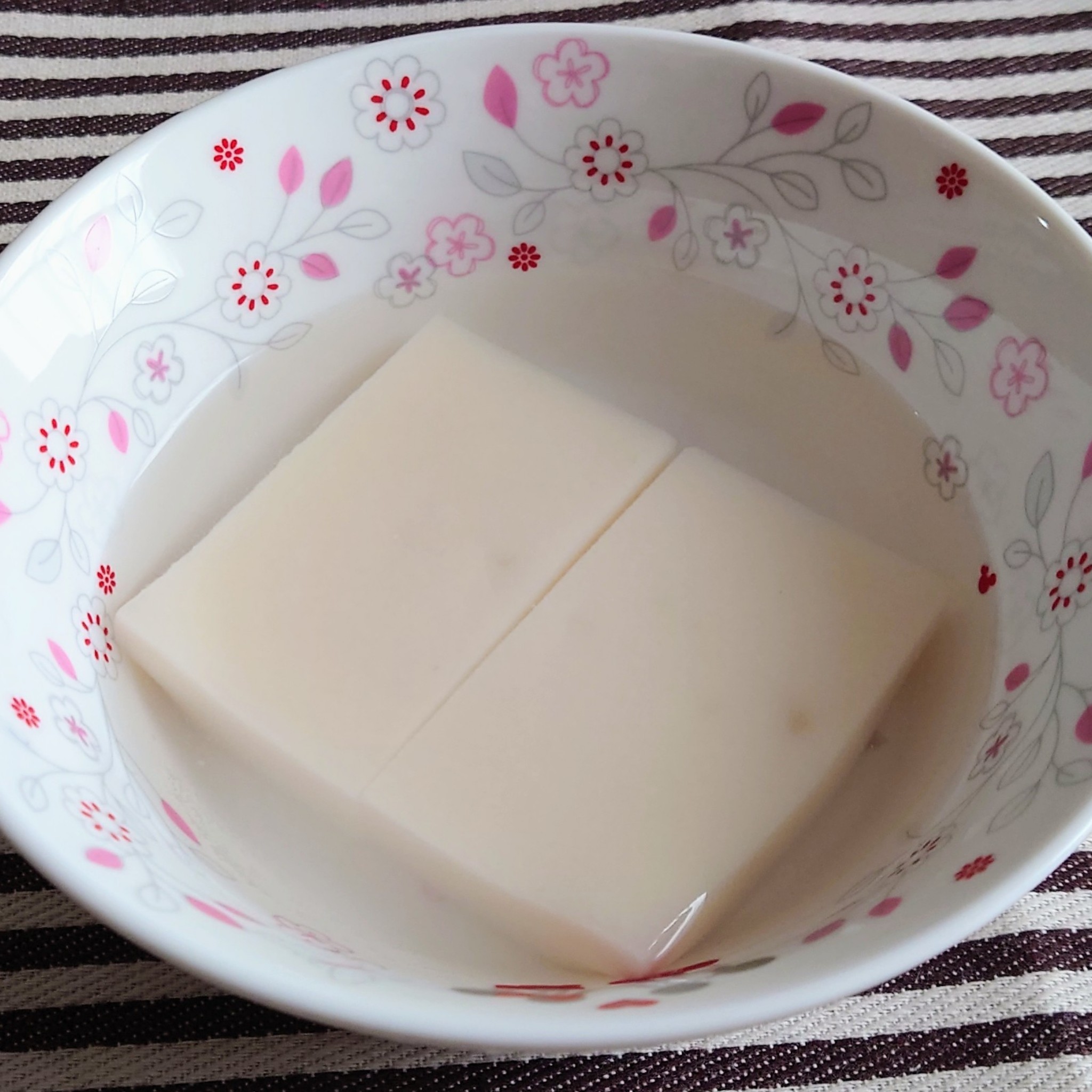 お餅をレンジでつきたて食感に！溶けない・固くならない黄金時間と裏技