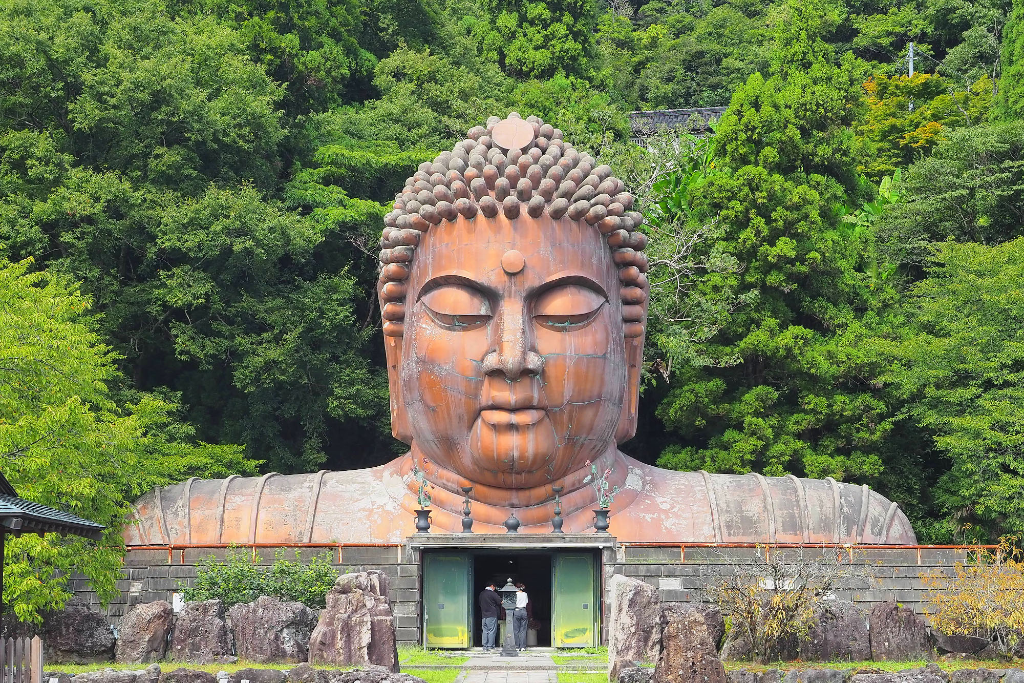 ハニベ巌窟院の怪異と真相｜地獄めぐりの狂気と大仏の謎を徹底検証
