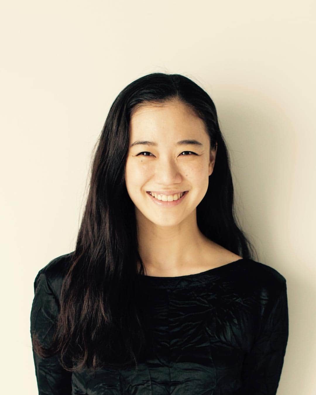 表現者として異次元の領域へ——変貌を続ける女優・蒼井優が魅せる「静かな革命」と2026年の現在地