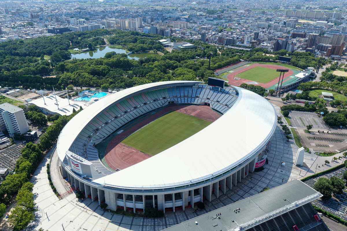 ヤンマースタジアム長居の座席と雨対策！見え方や混雑回避ルート完全攻略
