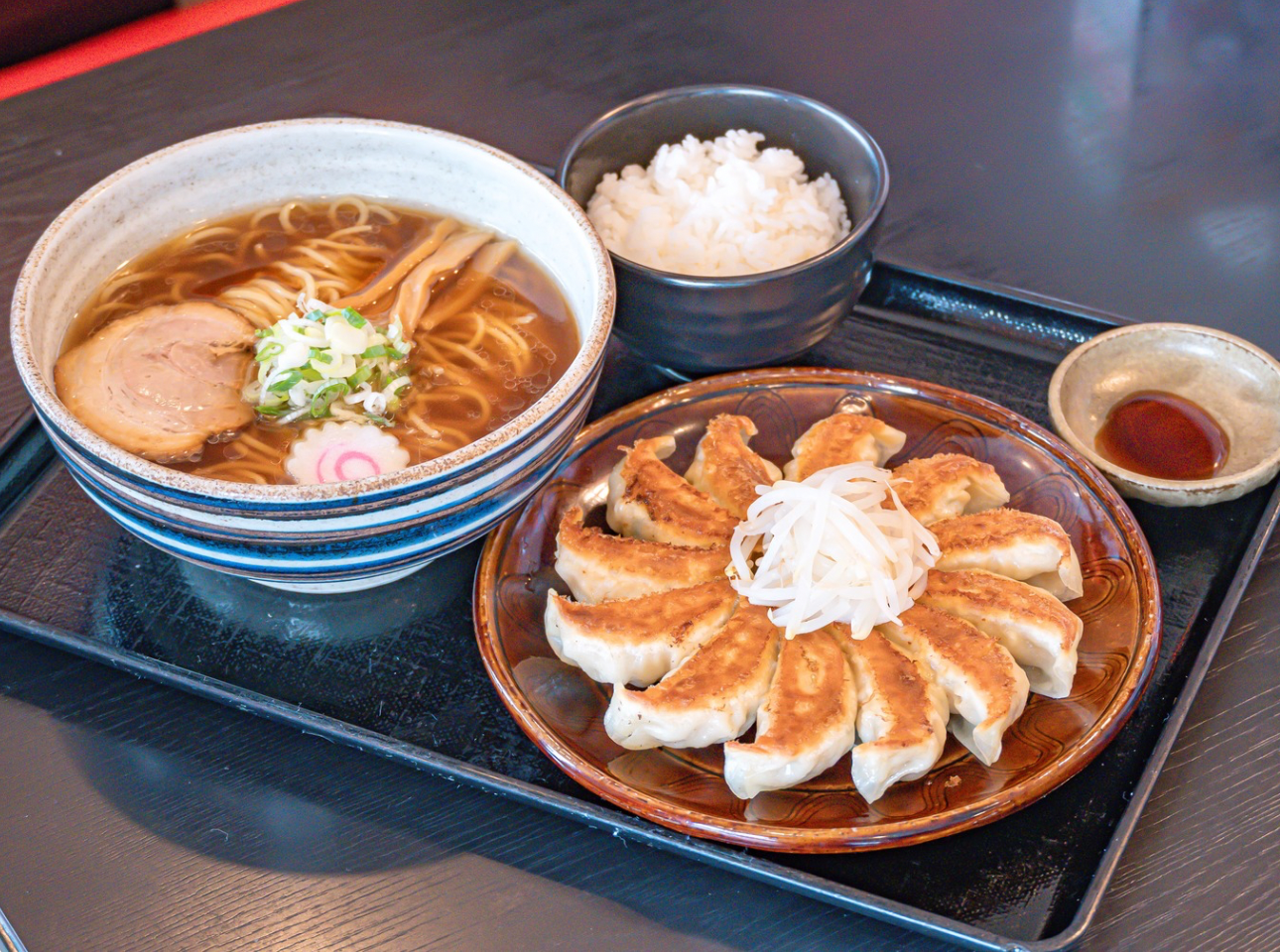 浜松駅グルメ2026決定版！餃子・うなぎ・さわやか名店の真実