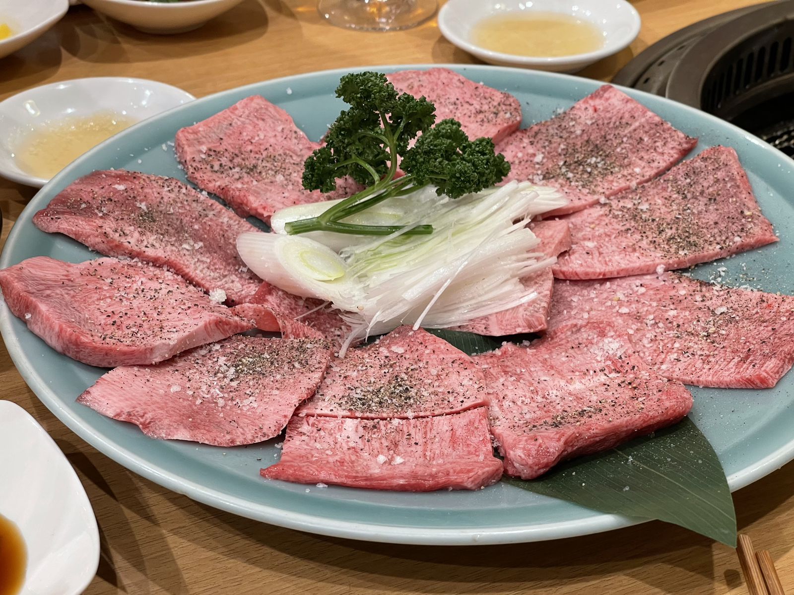 【2026】都内高級焼肉の極上店！接待・記念日で失敗しない完全ガイド