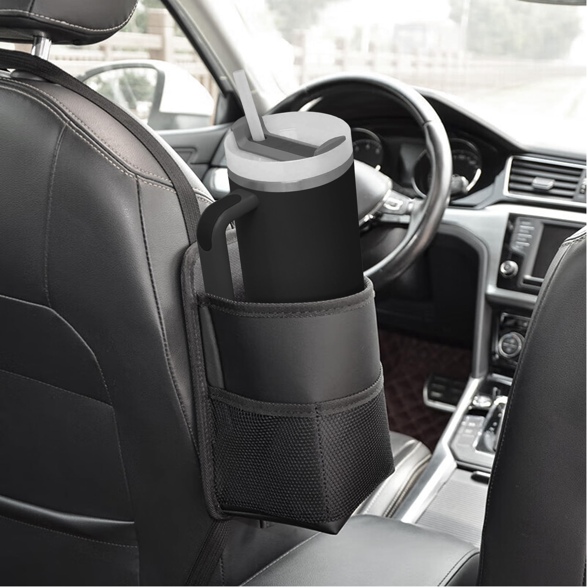 スタンレーは車のドリンクホルダーに入る？入らない噂の真相と対策
