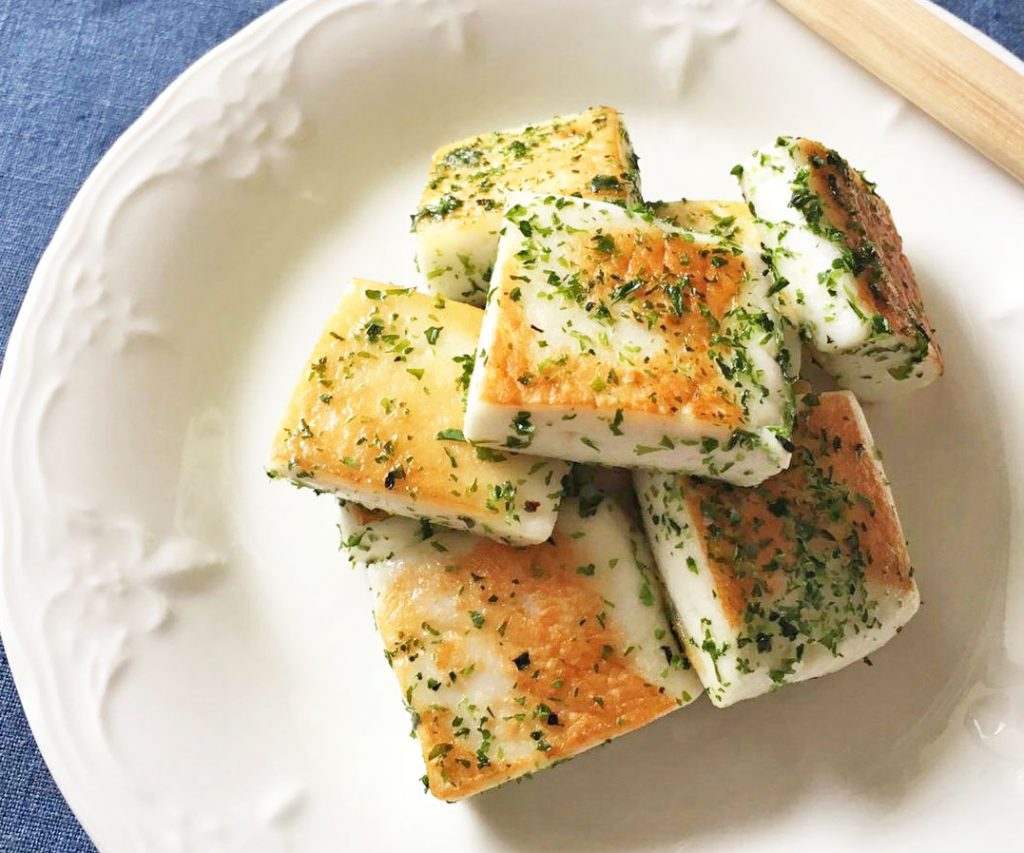 混ぜて焼くだけ！はんぺん簡単おかず決定版｜絶品ふわふわ節約レシピ