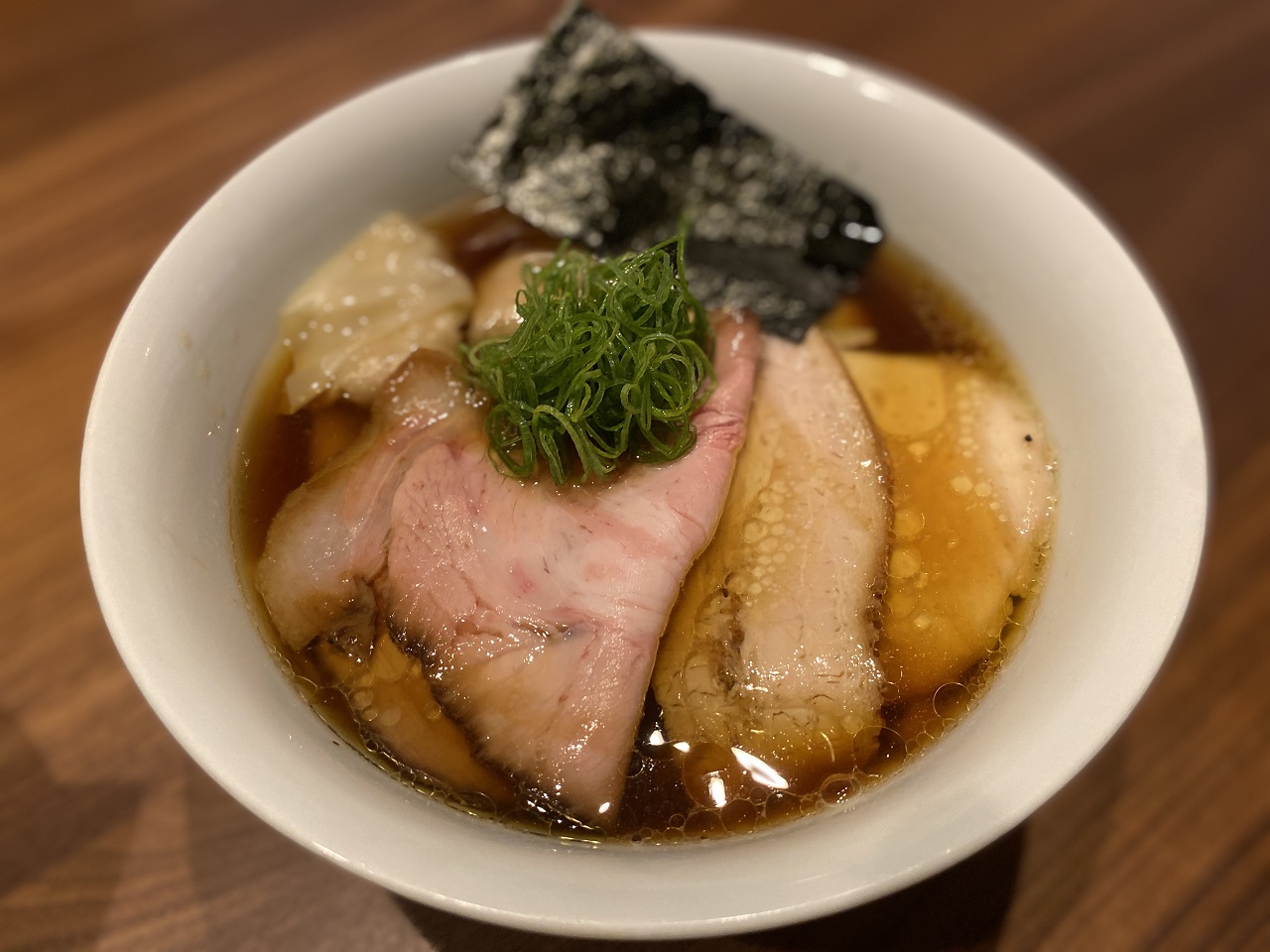 所沢・鈴ノ木が人を惹きつける理由｜極太手もみ麺の真相と攻略法