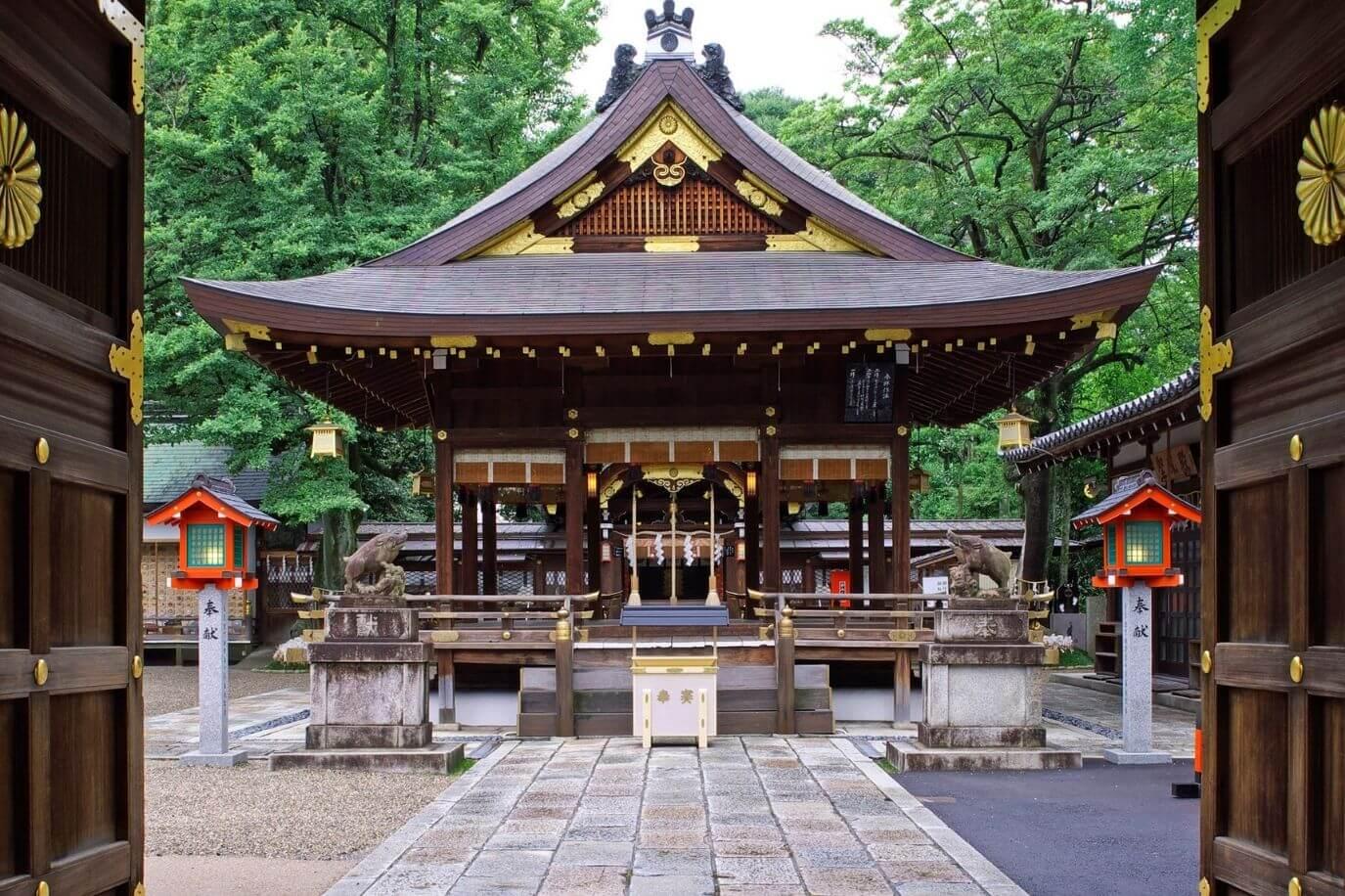 護王神社はなぜ足腰の守護神なのか？狛猪の歴史とお守り徹底解剖