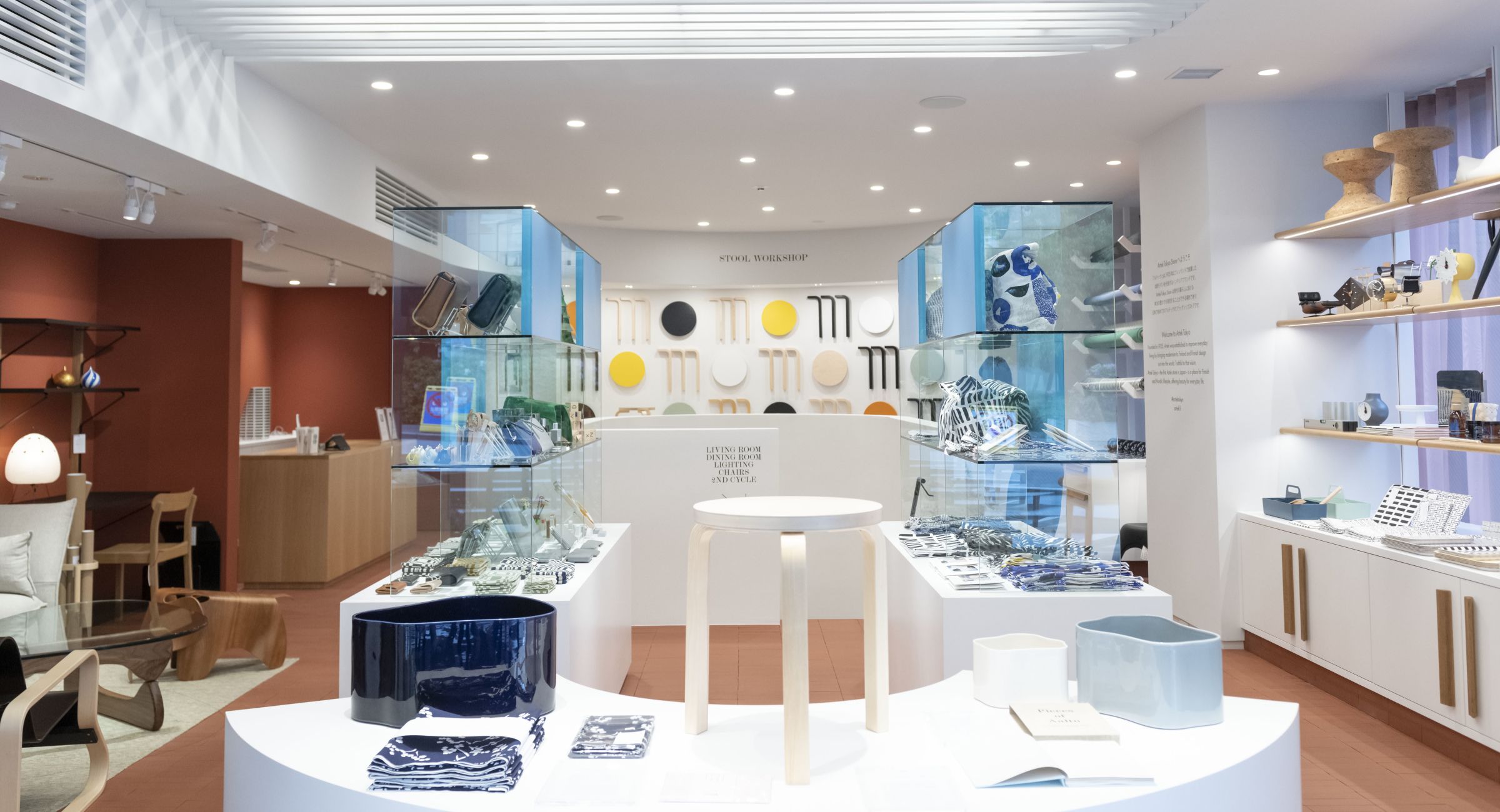表参道Artek Tokyo攻略｜限定スツールと直営店の魅力をプロが徹底解剖