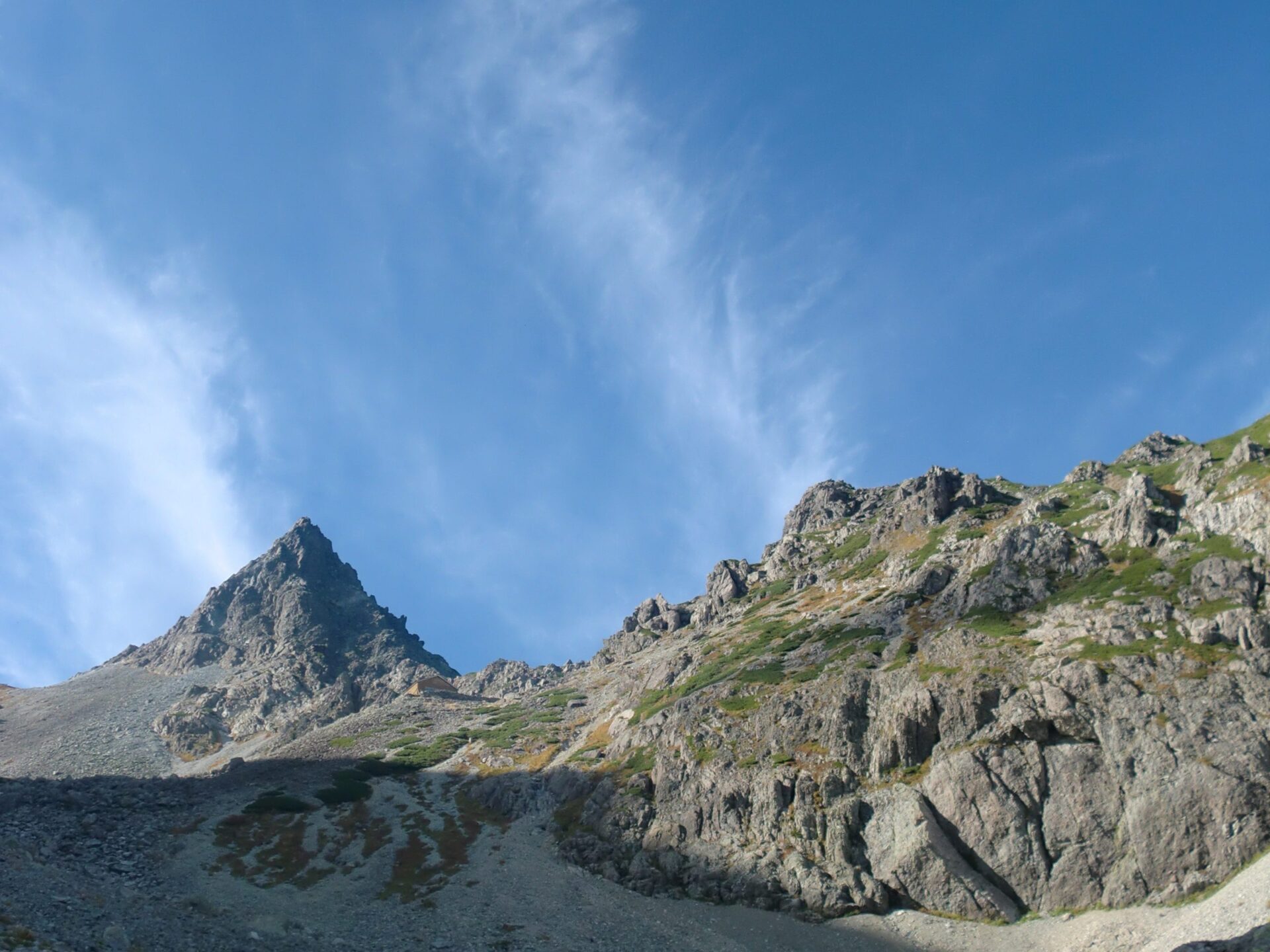 上高地の標高1500Mの寒暖差に潜む罠！服装と高山病リスク完全解説