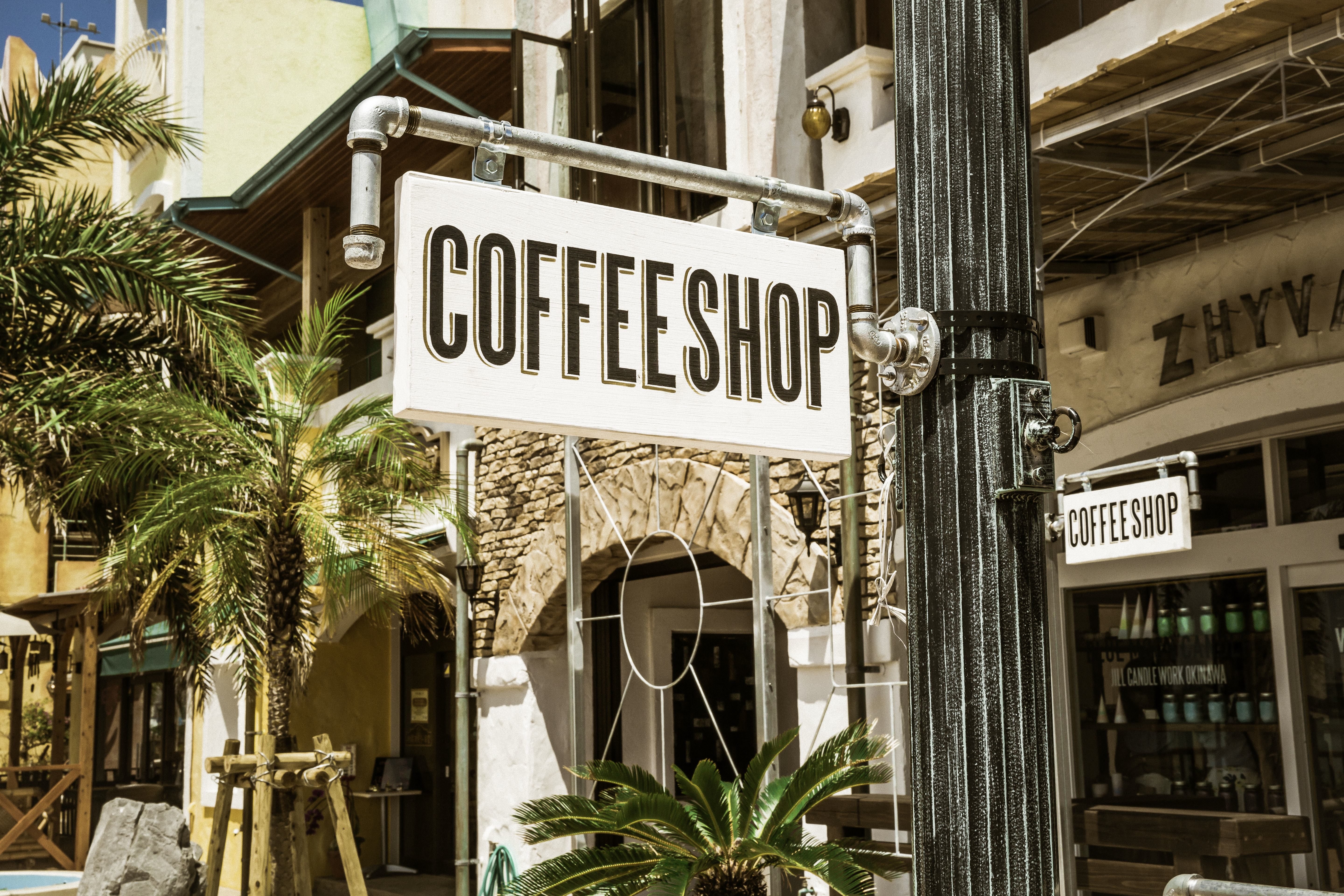 北谷ジバゴコーヒーの真価とは？Worksとロースタリーの違いと混雑攻略