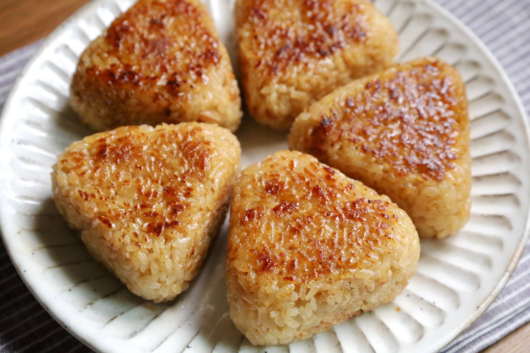 非常食おにぎりは本当に旨い？水で作る仕組みと2026最新の実力比較