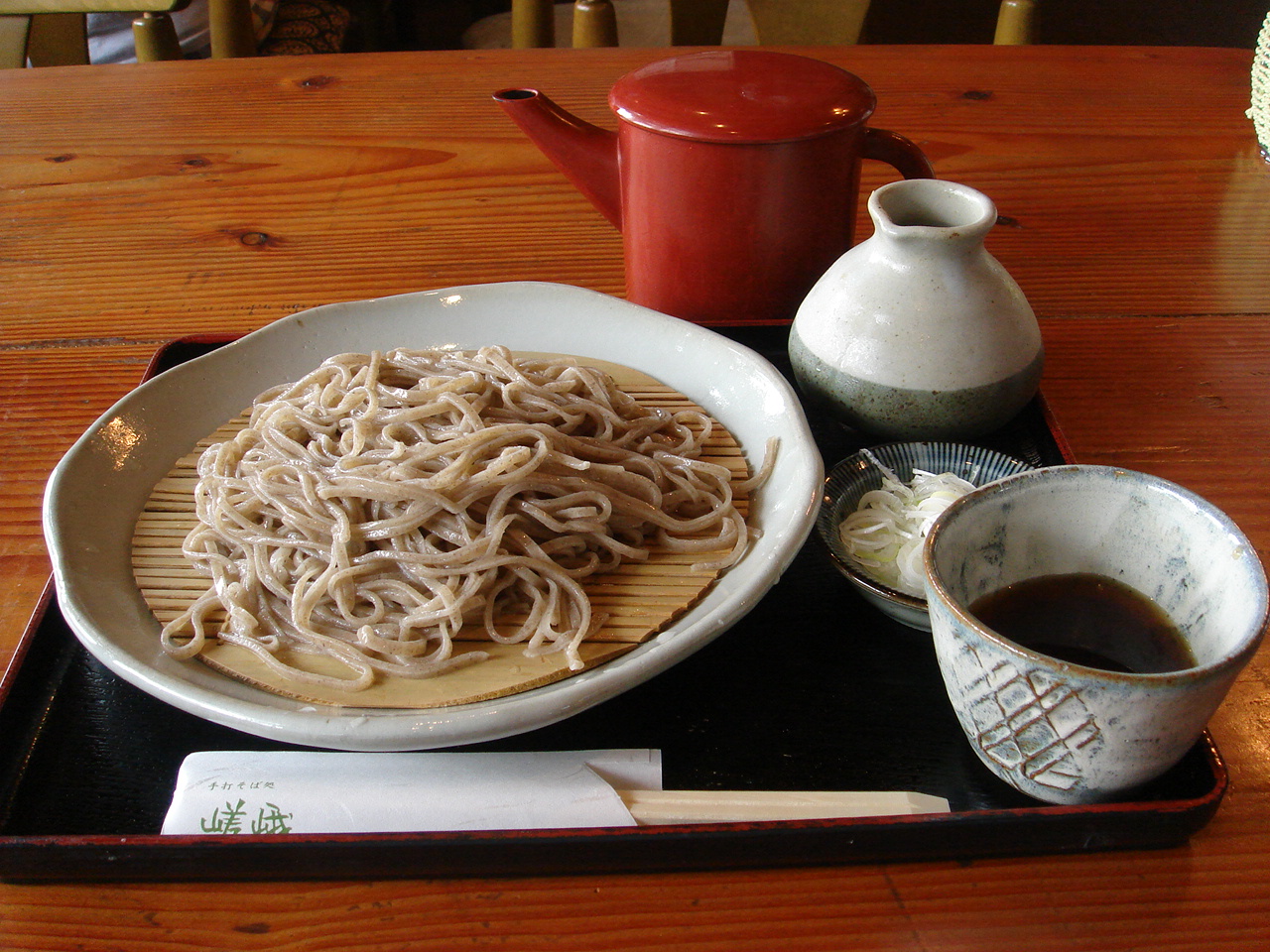 鹿沼そばの真髄「嵯峨」が絶賛される理由！名物ニラそばと混雑攻略