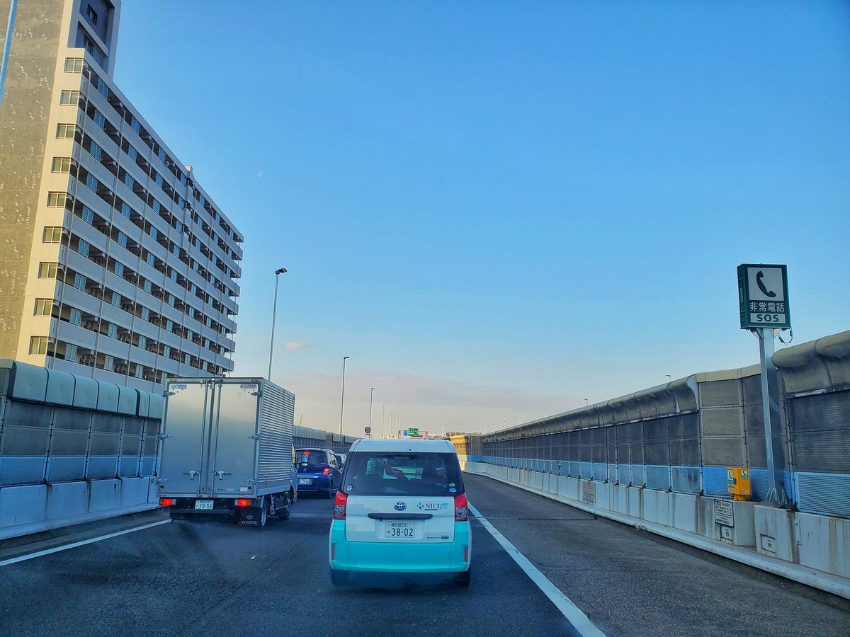 2026年大型連休の「高速渋滞」最新予測と回避術：Aiナビ時代でもなぜ自然渋滞は発生するのか？
