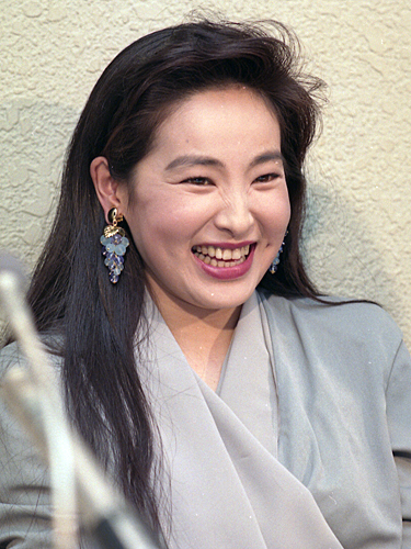 山口美江の急逝と孤独死の真相｜元祖バイリンガルタレントの光と影