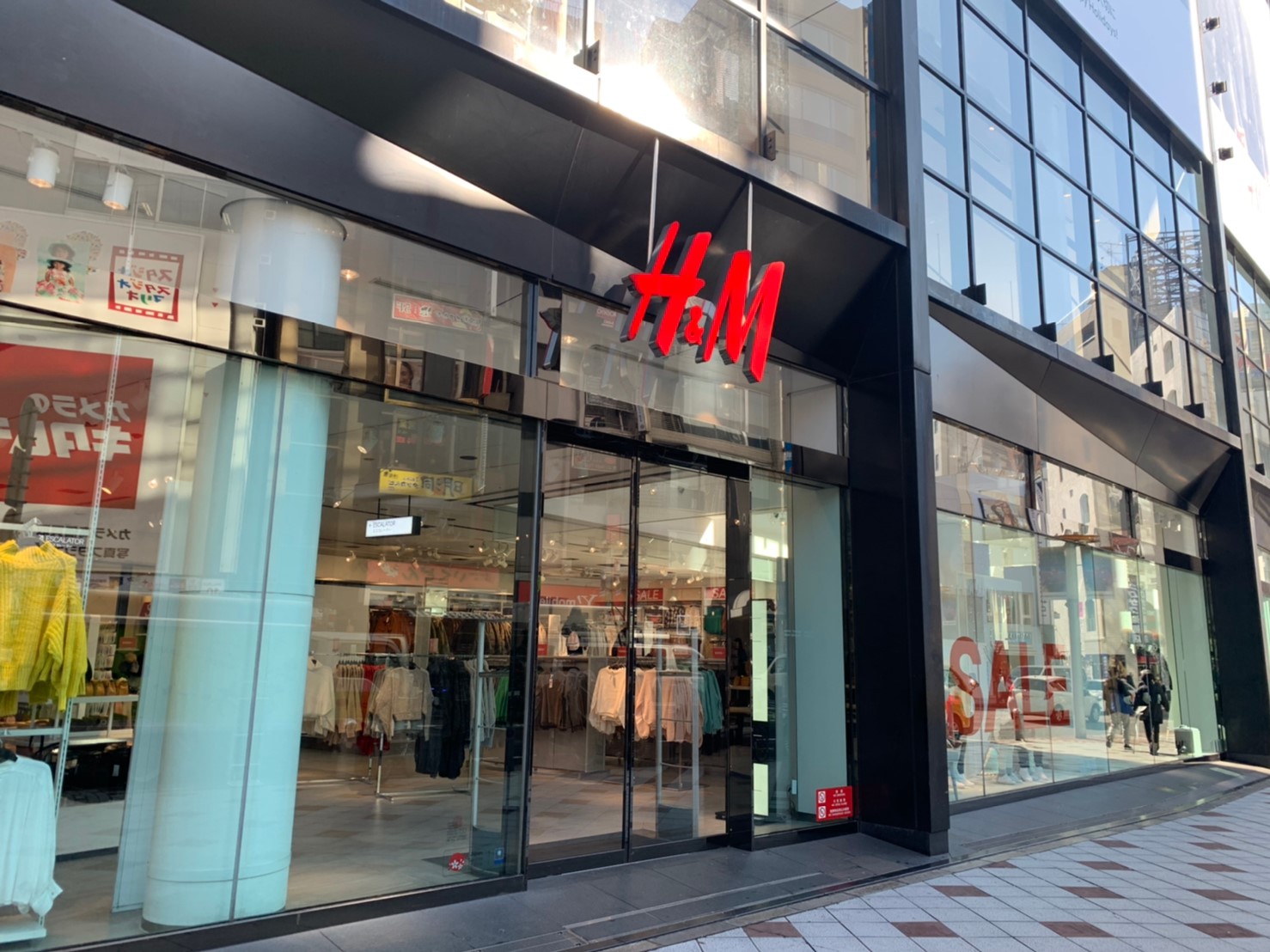 H&M渋谷店が全面リニューアル！限定コラボと最新トレンドの全貌