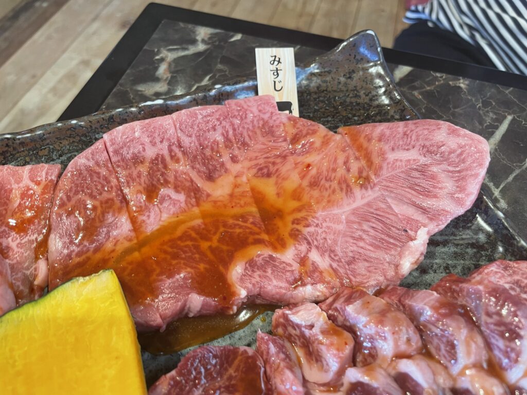 ミスジステーキはまずい？硬い理由と劇的に旨くなる焼き方をプロが解明