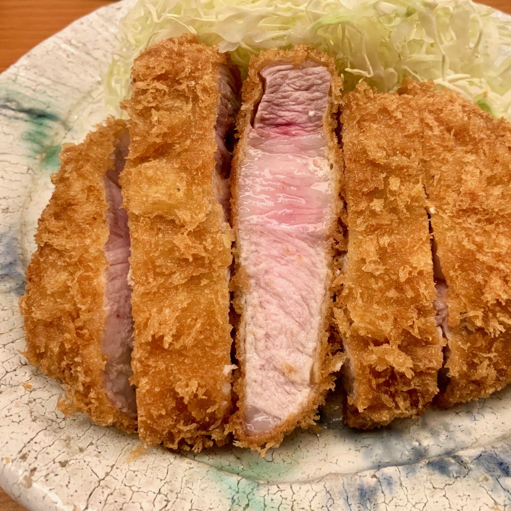 とんかつのロースとリブロースの違いは？旨みと脂の選び方徹底解説