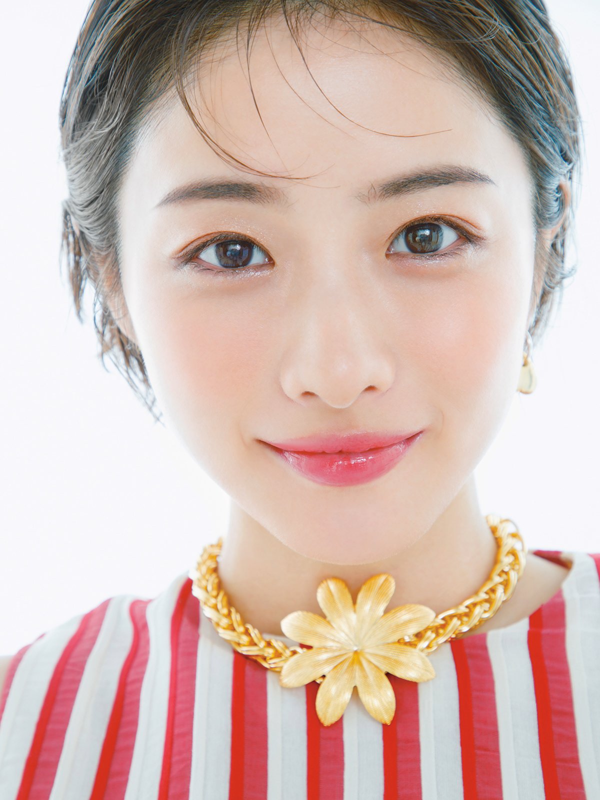 石原さとみのメイク術徹底解剖！自分でやる理由と2026年最新垢抜け技