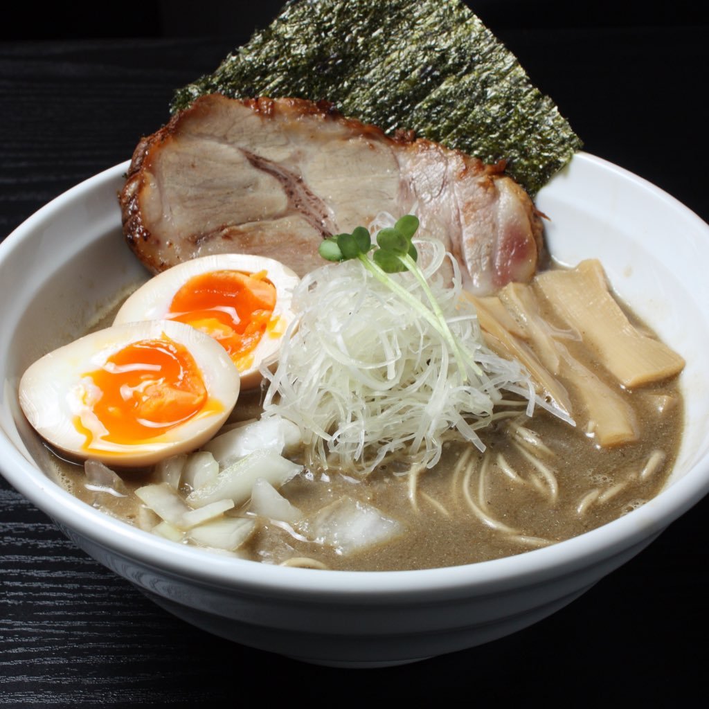 麺屋晴の評判と人気の真相｜2026年最新メニューと混雑状況を徹底検証