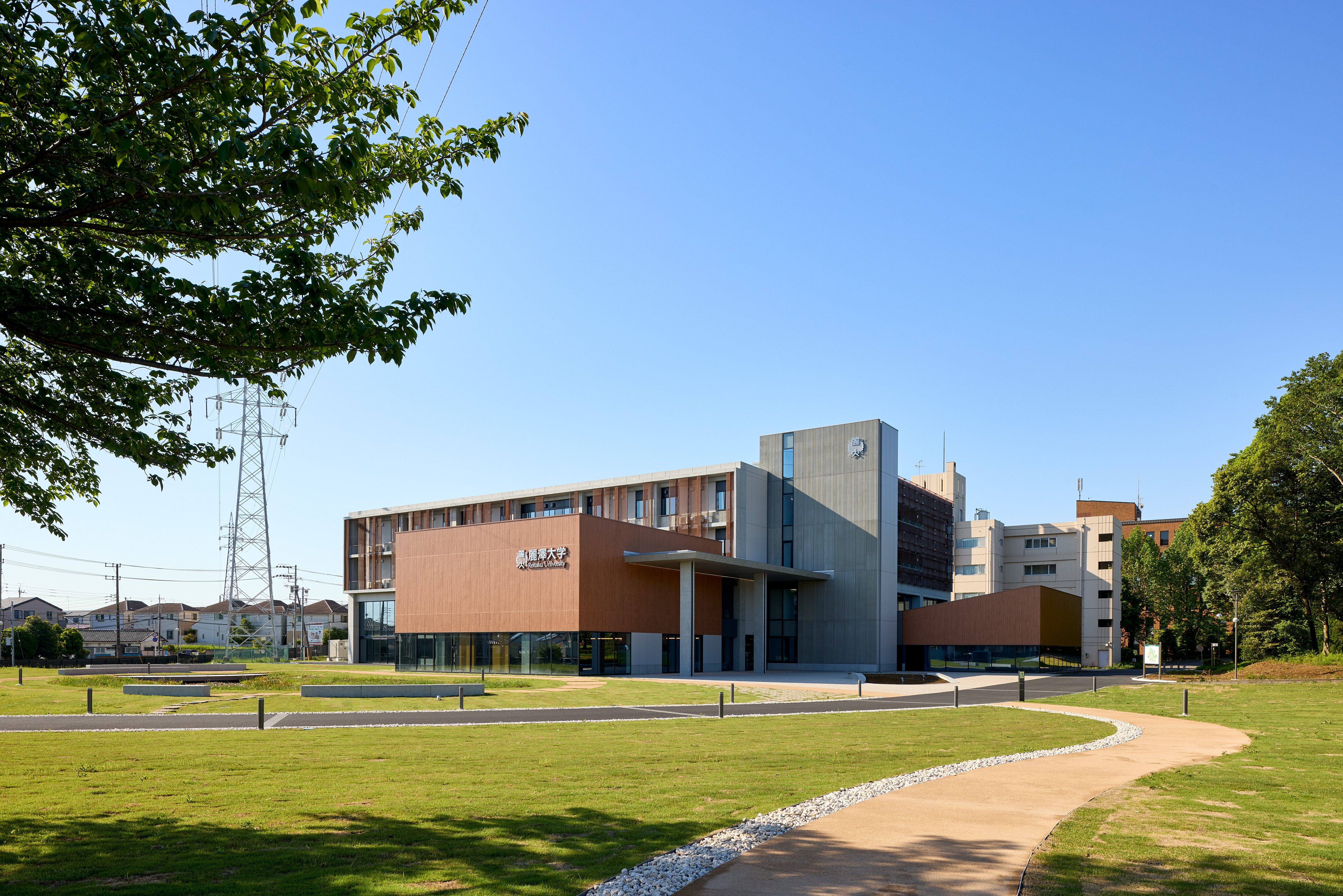 麗澤大学はやばい？Fランクの噂と偏差値・就職のリアルを徹底検証