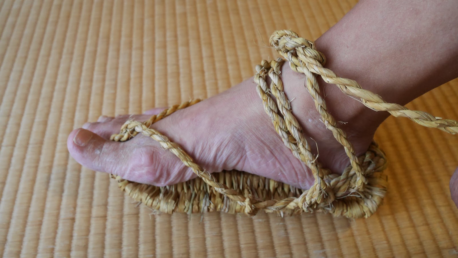 【2026最新】なぜ人は名古屋で「巨大な草履」を食らうのか？矢場とん「わらじとんかつ」が世界を呑み込む圧倒的熱狂の裏側