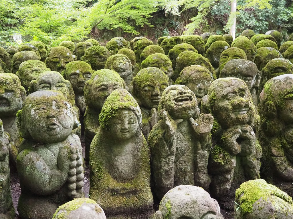 なぜ1200体すべて違う？奥嵯峨・愛宕念仏寺の歴史と見どころ徹底解剖