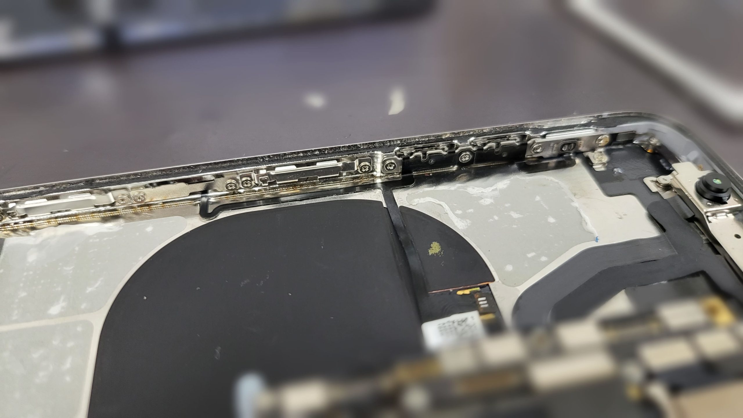 Iphone音量ボタンが反応しない？故障前の即効対処法と修理費用