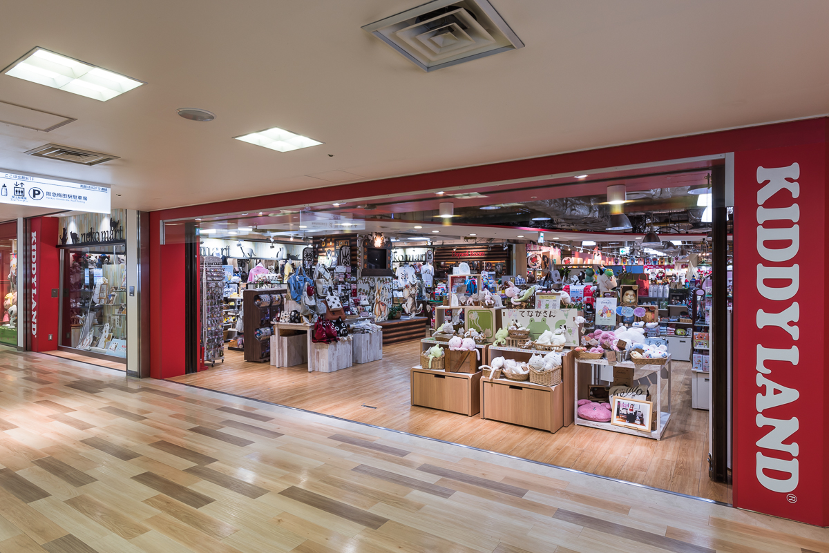 【2026年最新現地レポ】なぜ阪急三番街の「キディランド大阪梅田店」は世界中のファンを魅了し続けるのか？熱狂の現場と進化するキャラクター空間のリアル