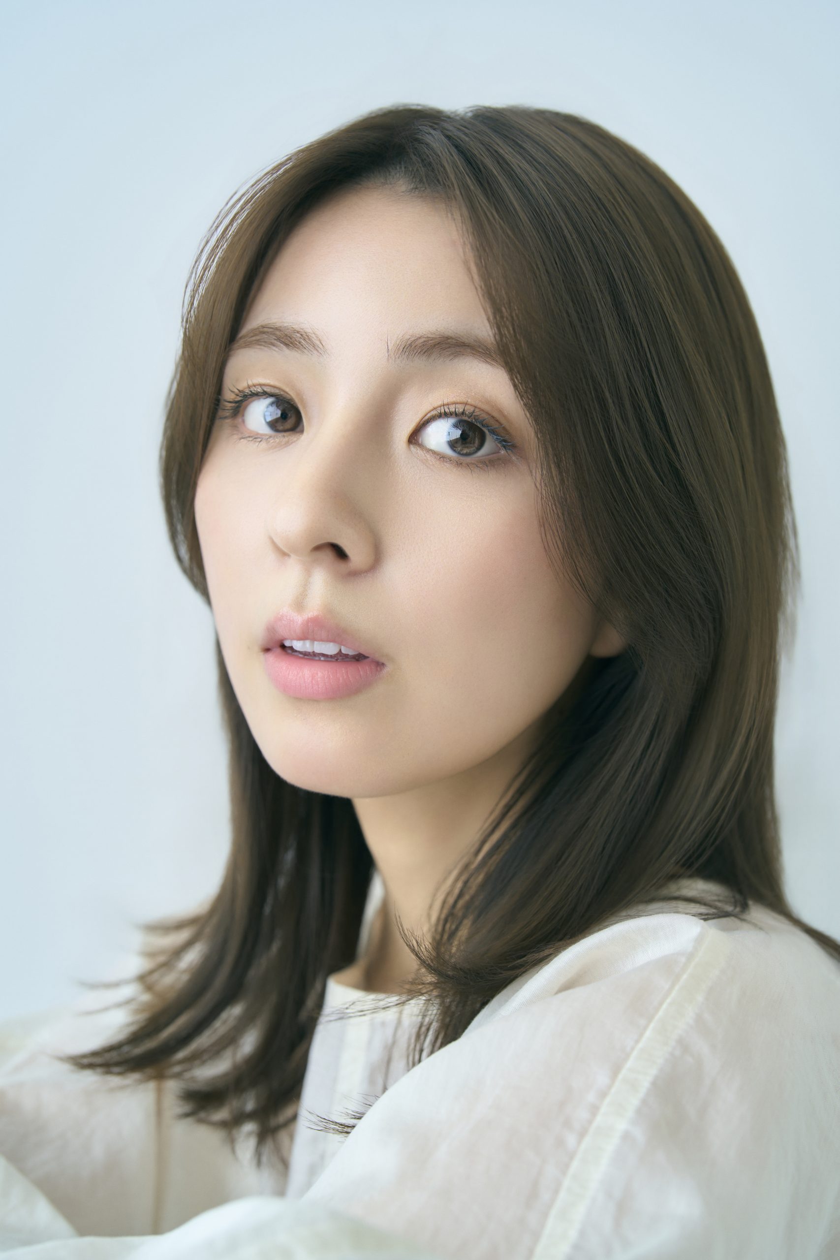 柳ゆり菜の現在と南野拓実との結婚は？海外移住や最新動向を徹底解説