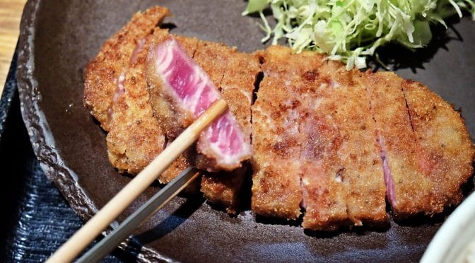 【2026年最新取材】なぜ「浅草牛かつ」の行列は絶えないのか？待ち時間90分の裏にある熱狂と絶品レア肉の真実