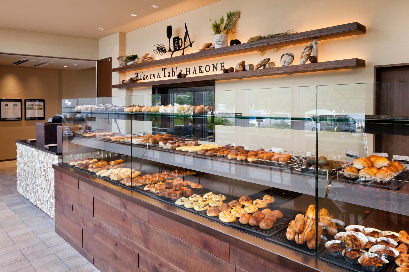 Bakery & Table 箱根の混雑攻略！足湯席の確保術と名物の真相